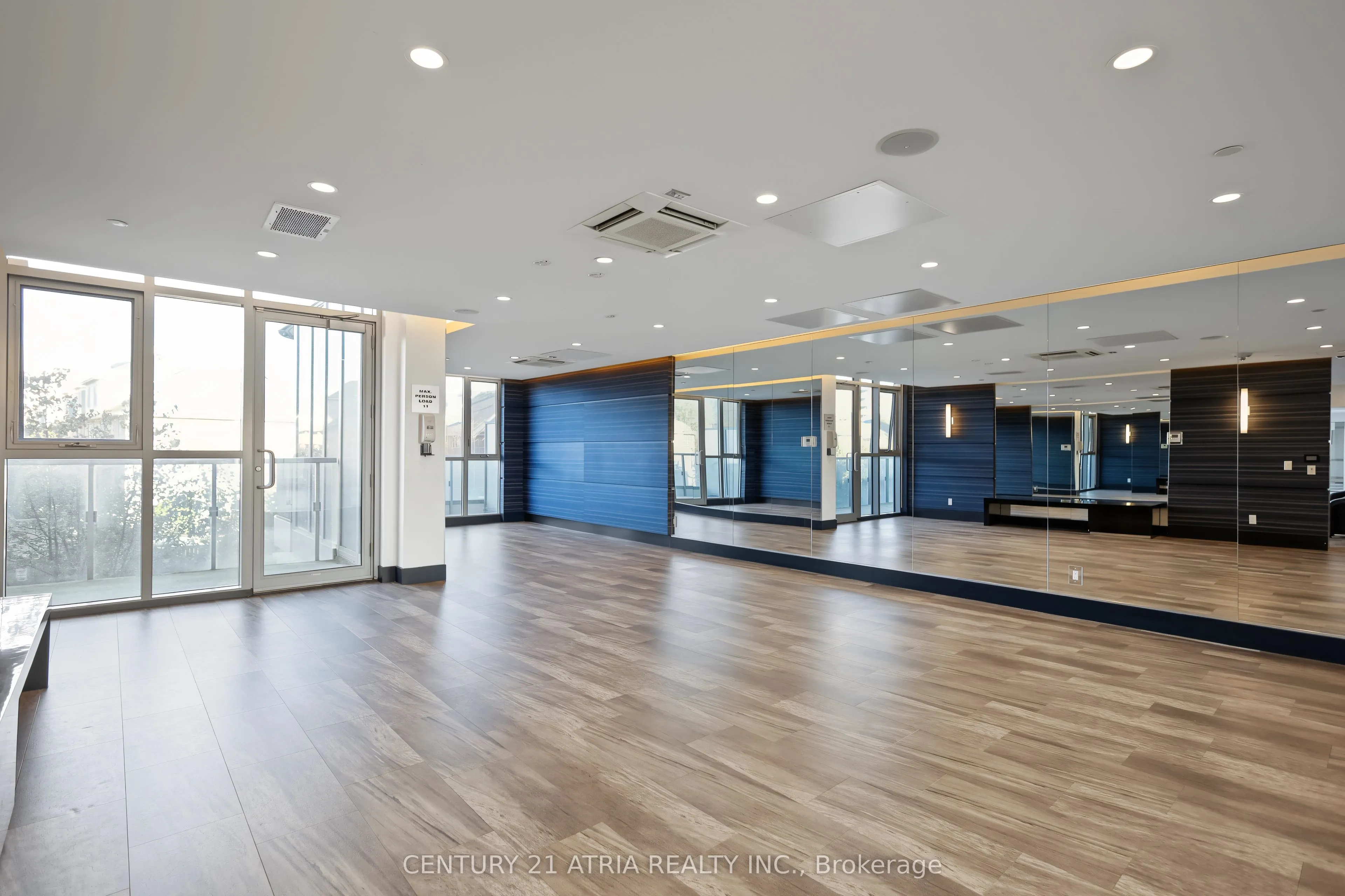 9471 Yonge Street #528