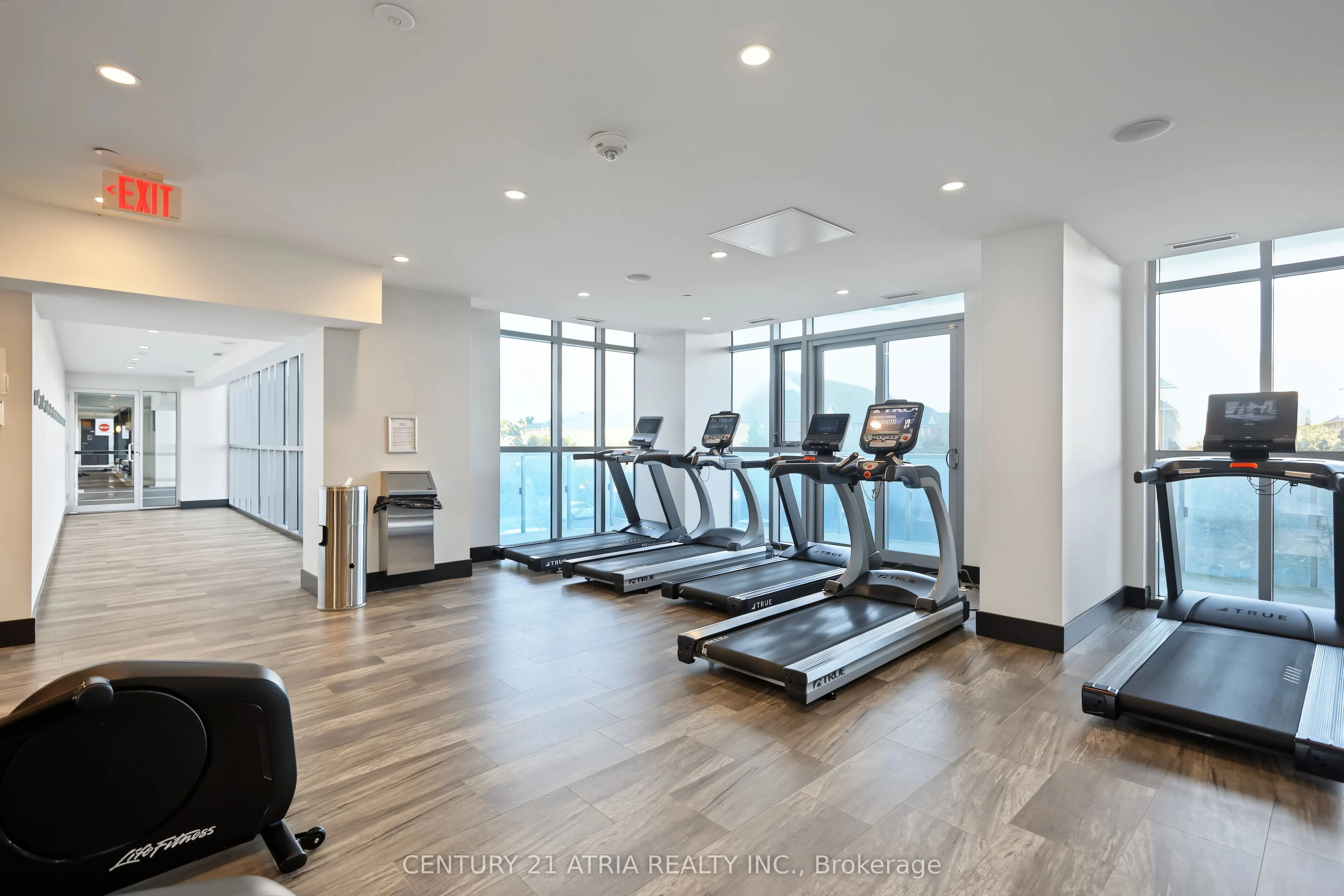9471 Yonge Street #528