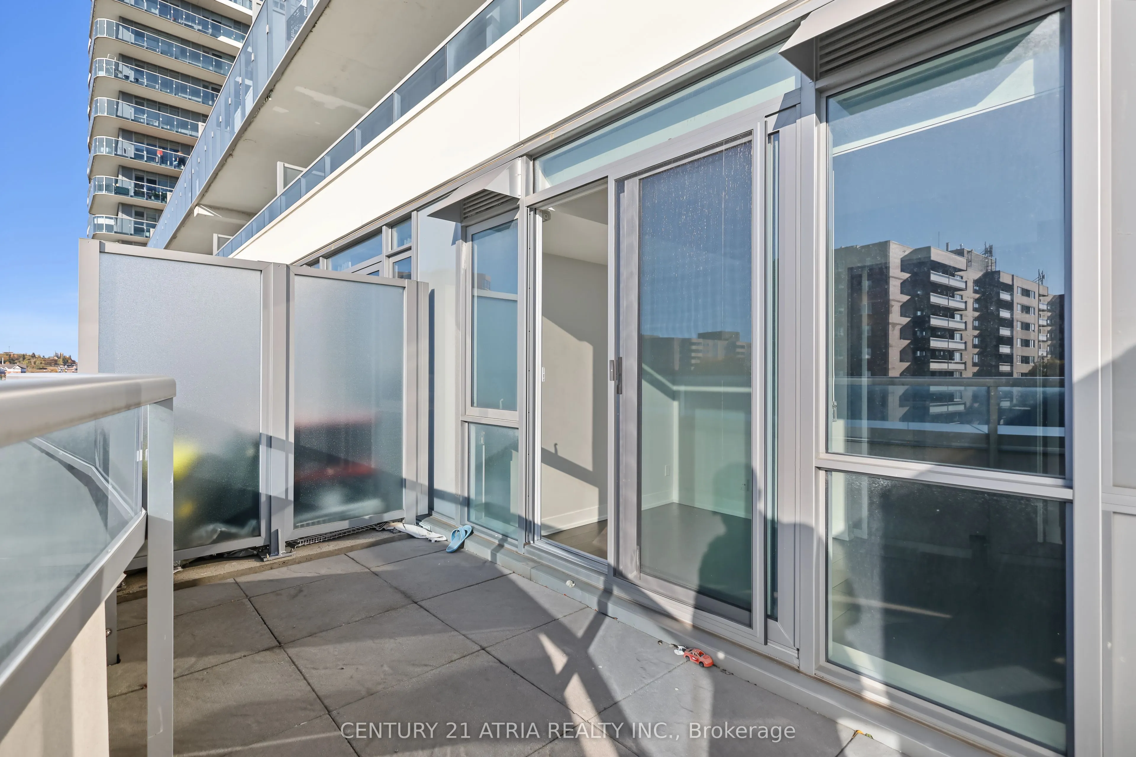 9471 Yonge Street #528