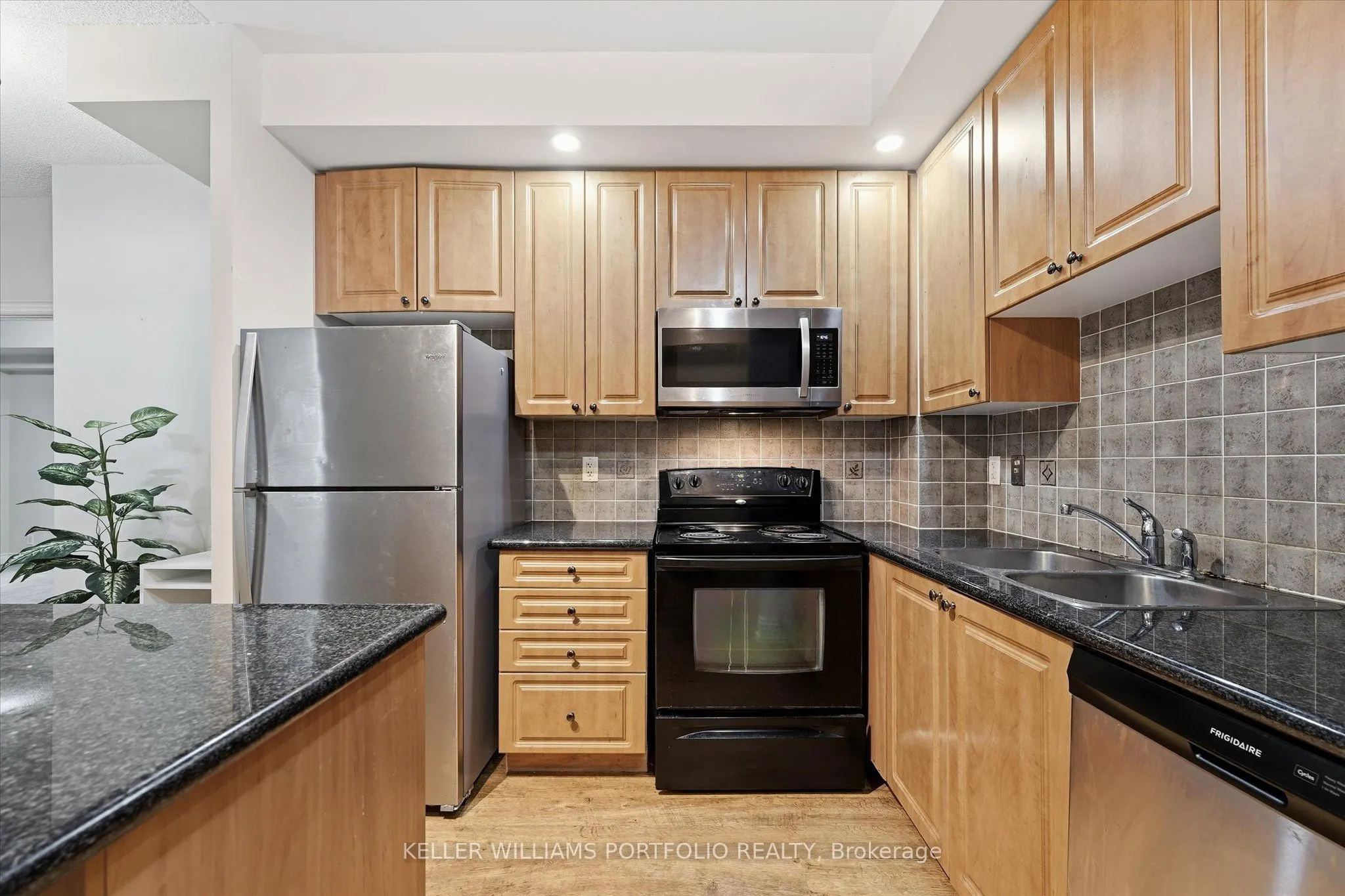 33 Cox Boulevard #133