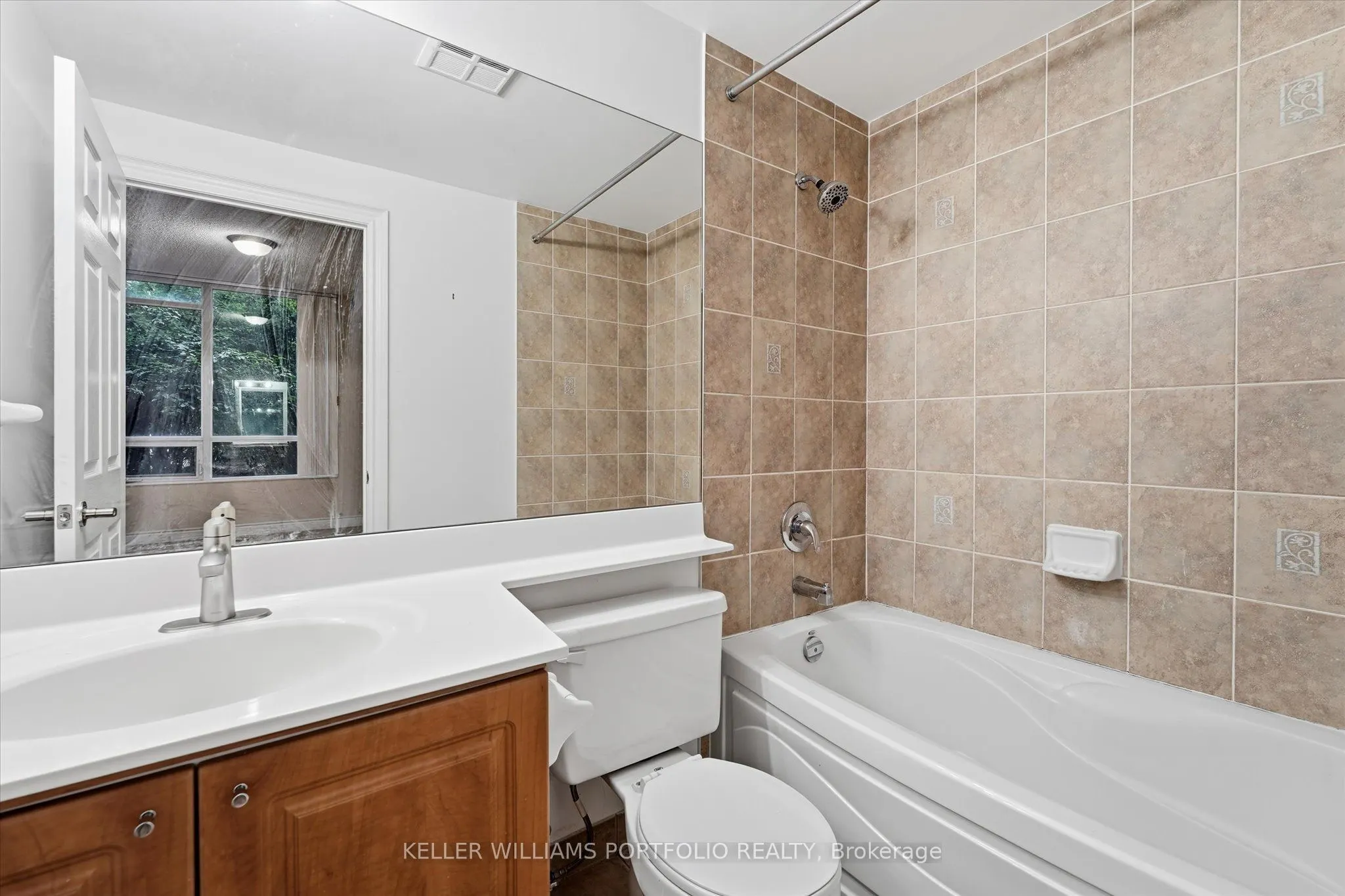 33 Cox Boulevard #133
