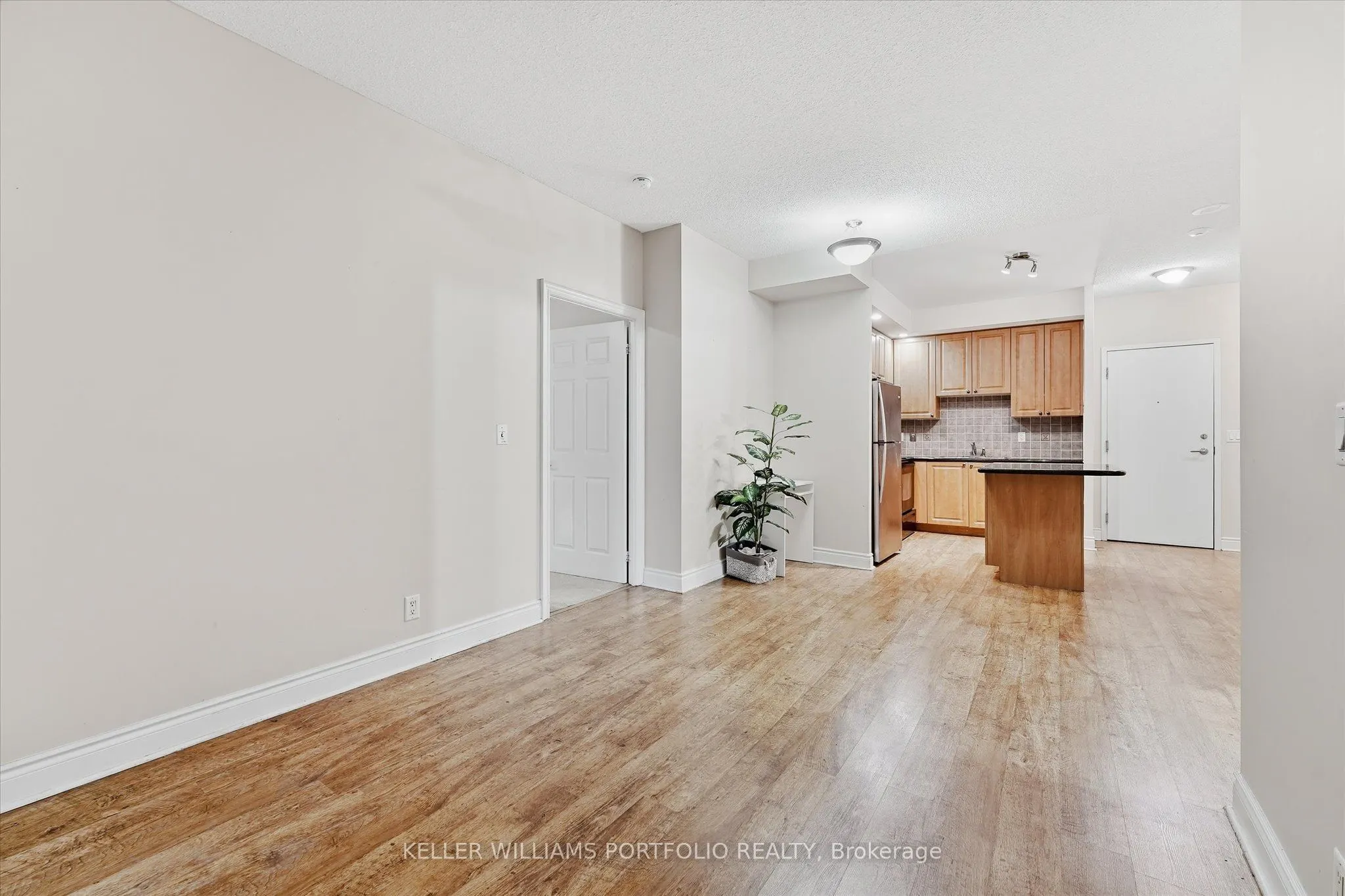 33 Cox Boulevard #133