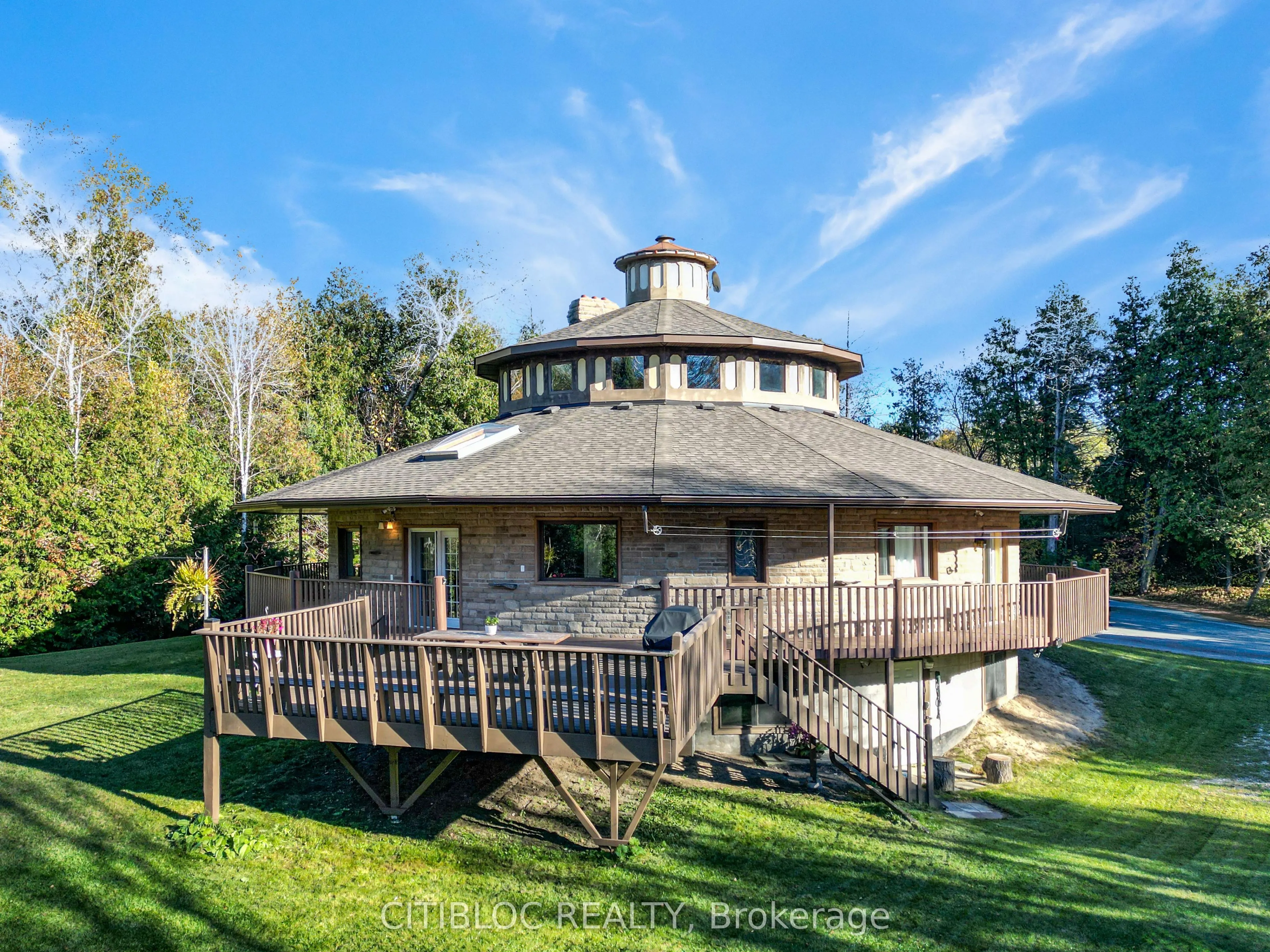 9394 County Rd 1 Road