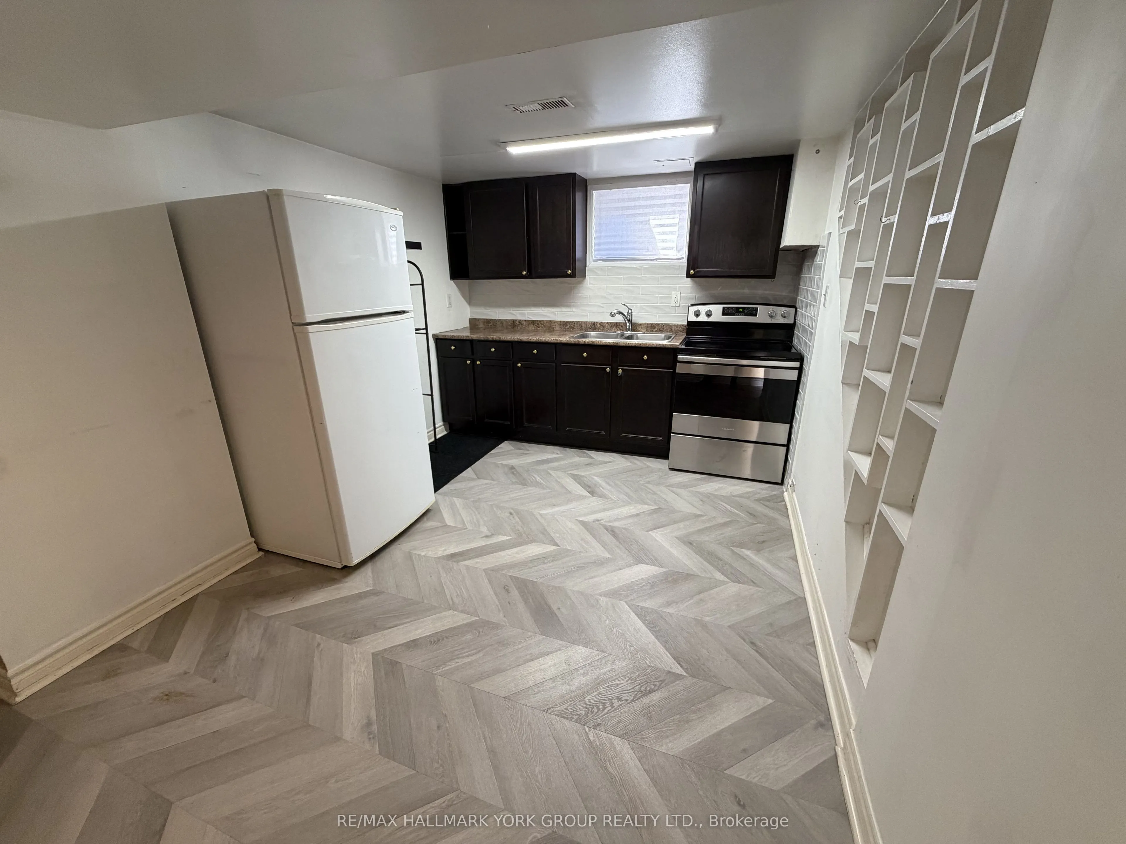 47 Longford Drive #Lower