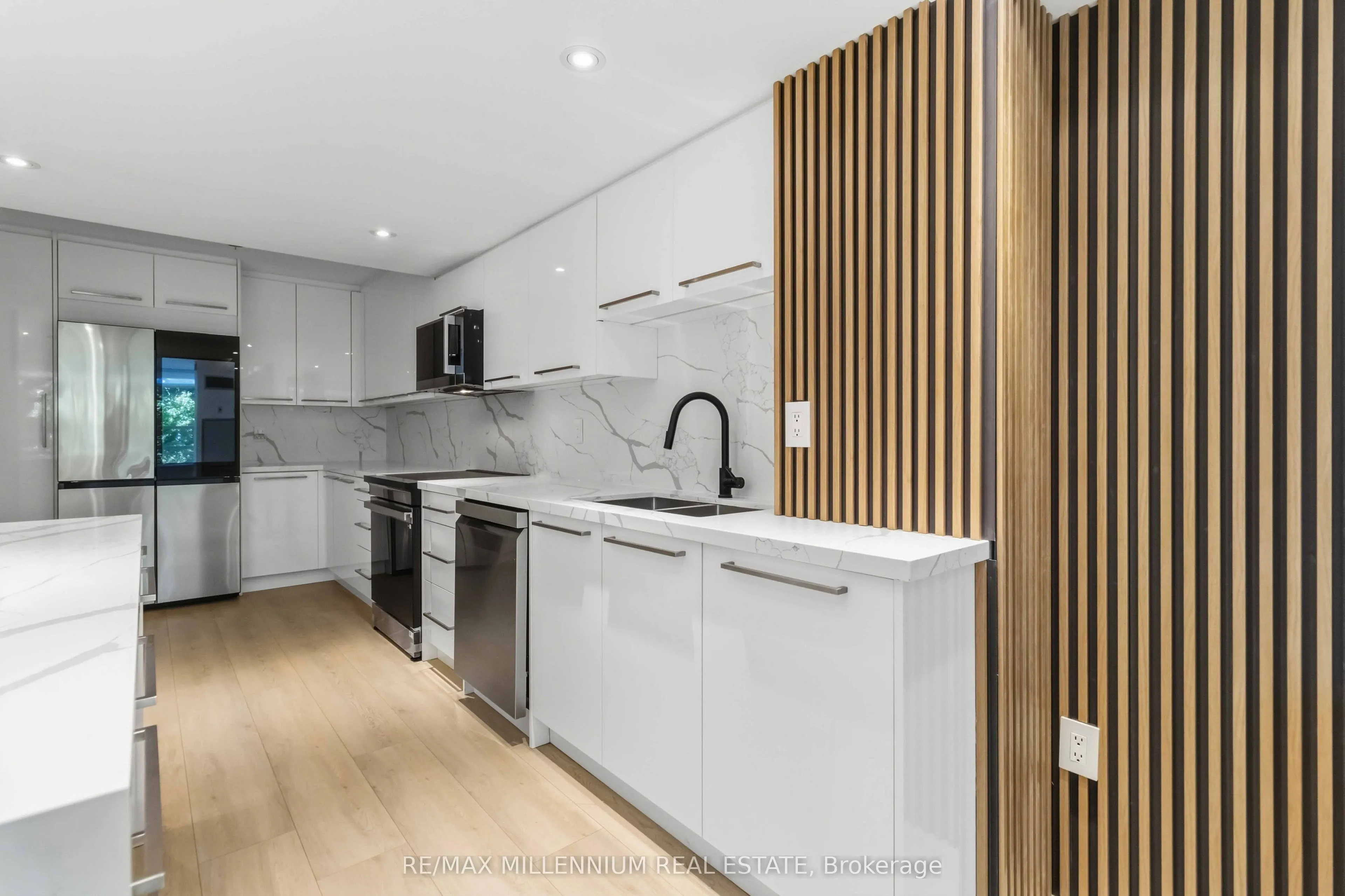 7805 Bayview Avenue #223