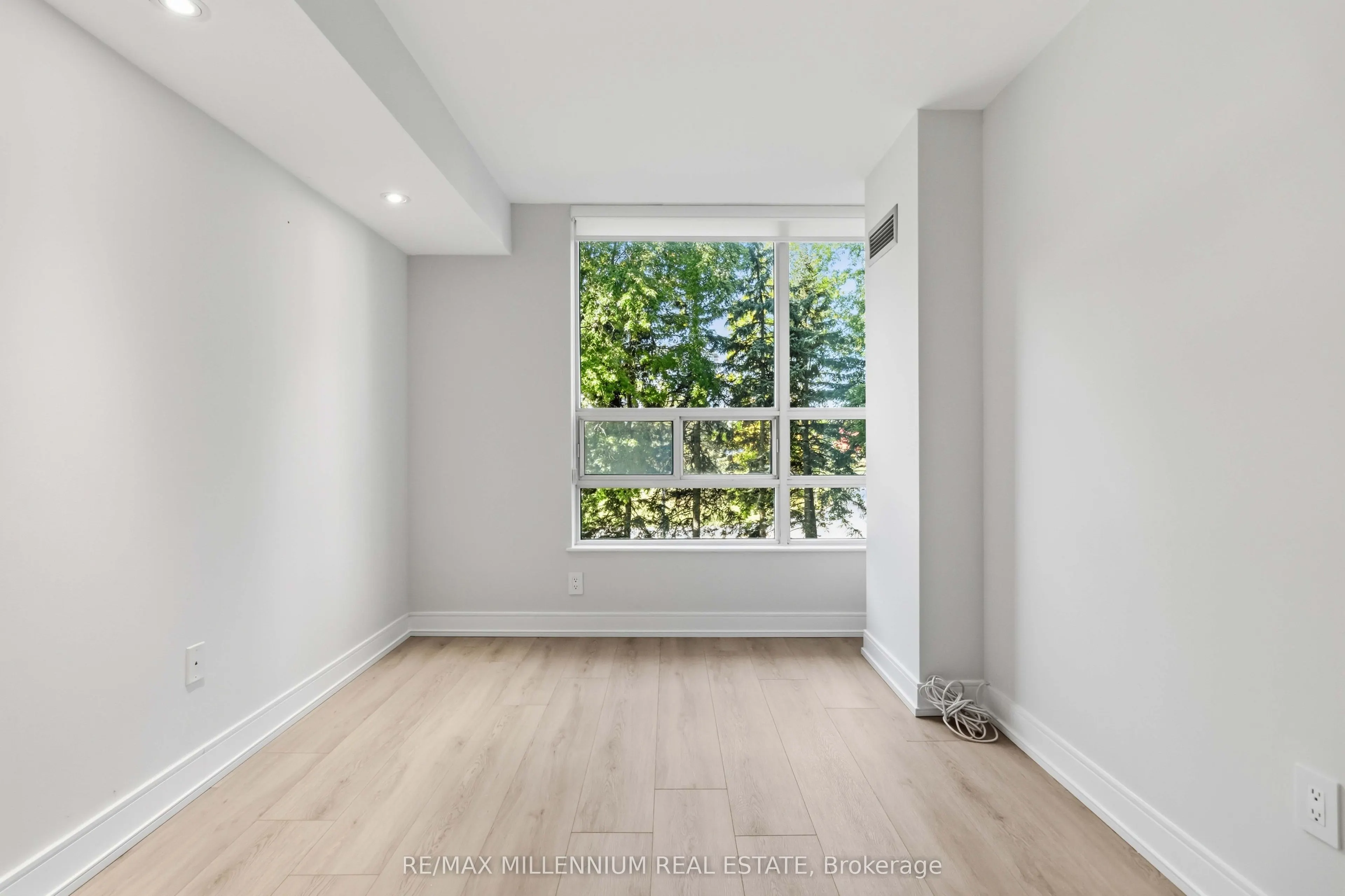 7805 Bayview Avenue #223