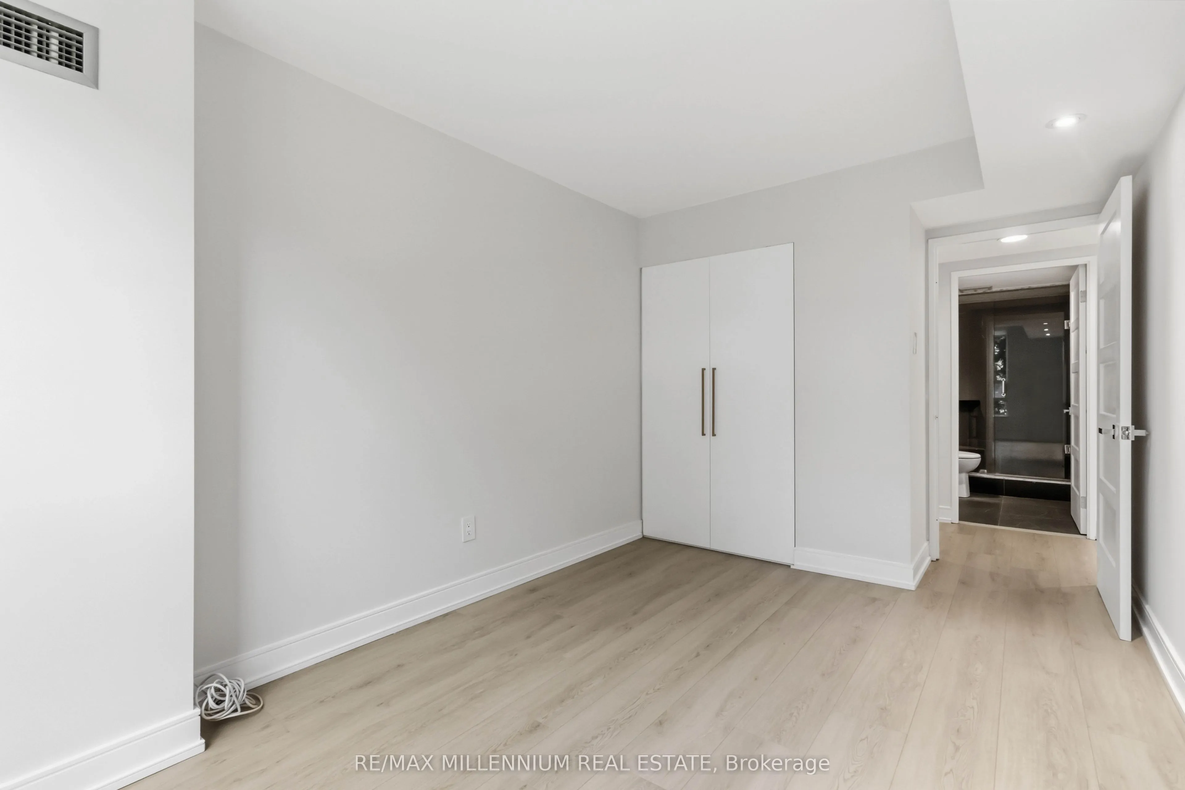 7805 Bayview Avenue #223