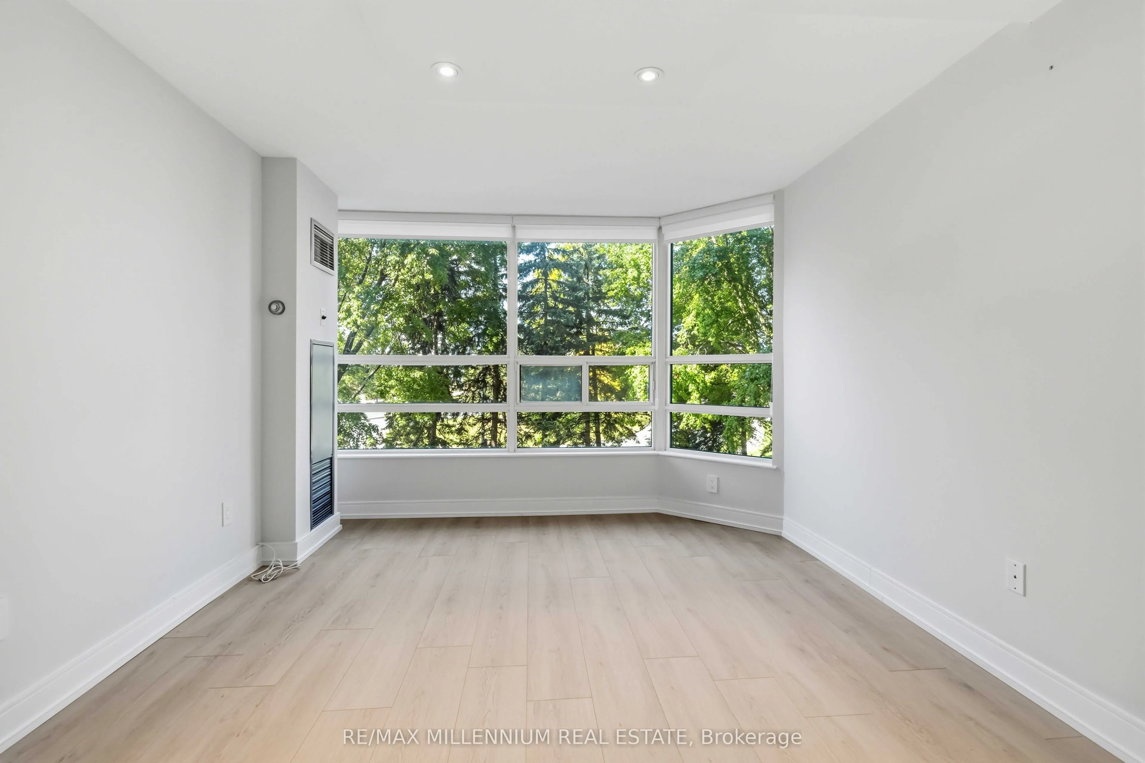 7805 Bayview Avenue #223