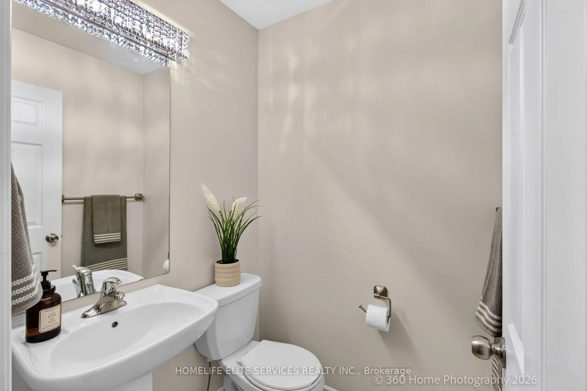 70 Farooq Boulevard