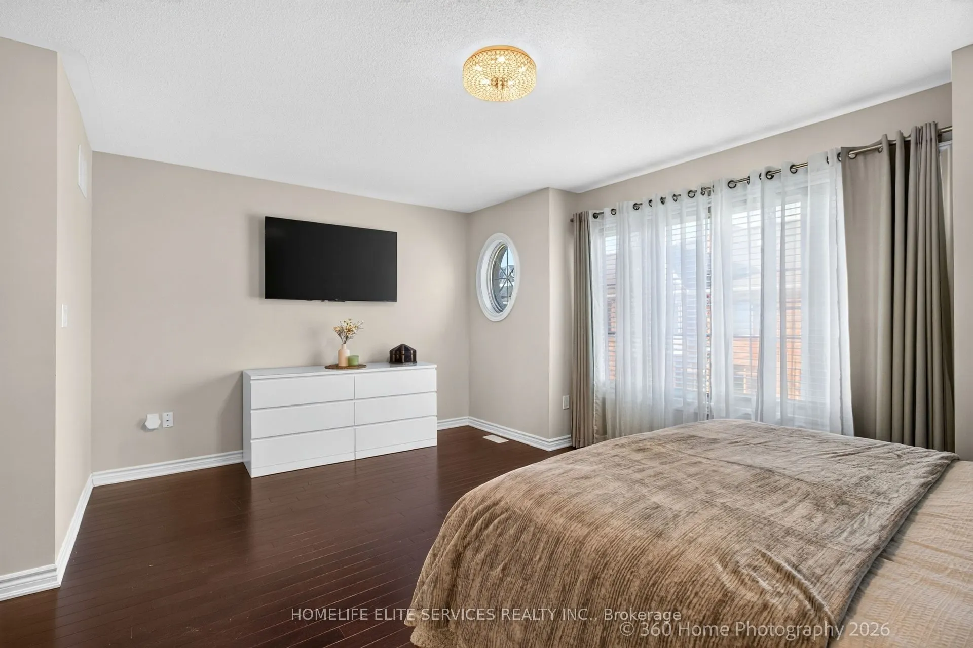 70 Farooq Boulevard