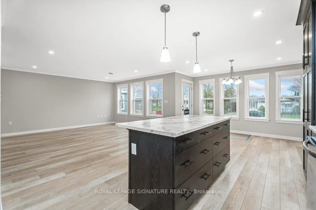 18 Briarwood Place