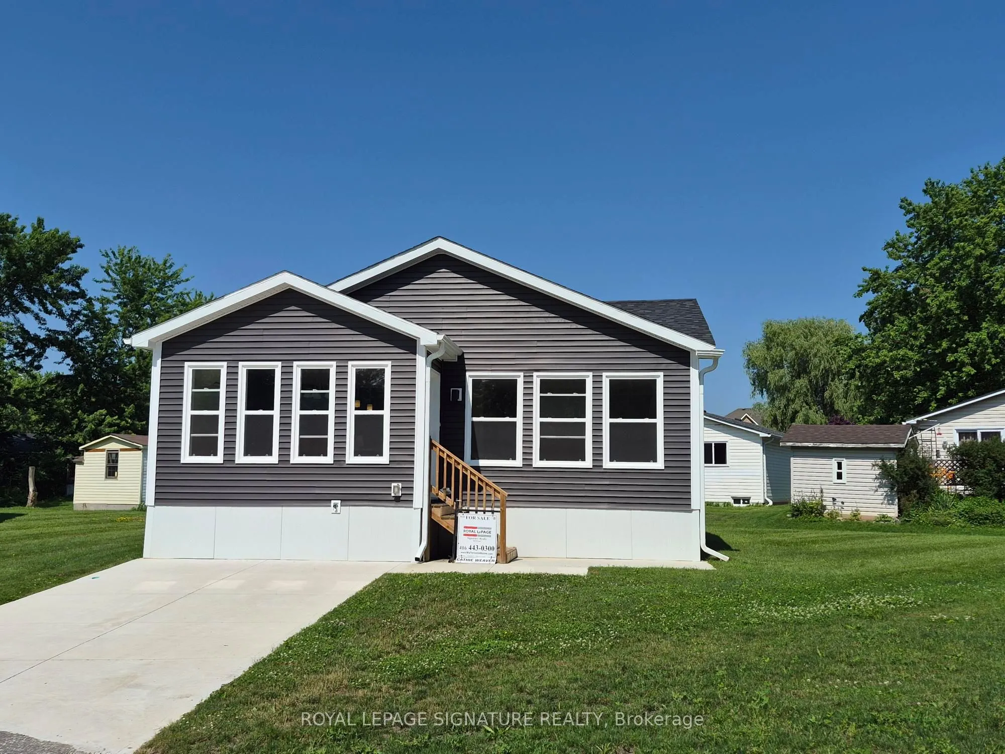 18 Briarwood Place