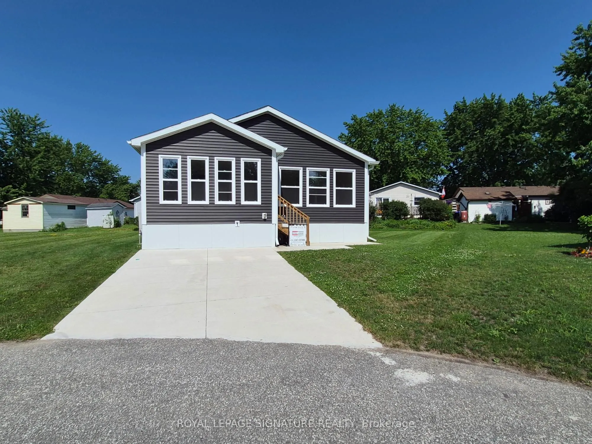 18 Briarwood Place