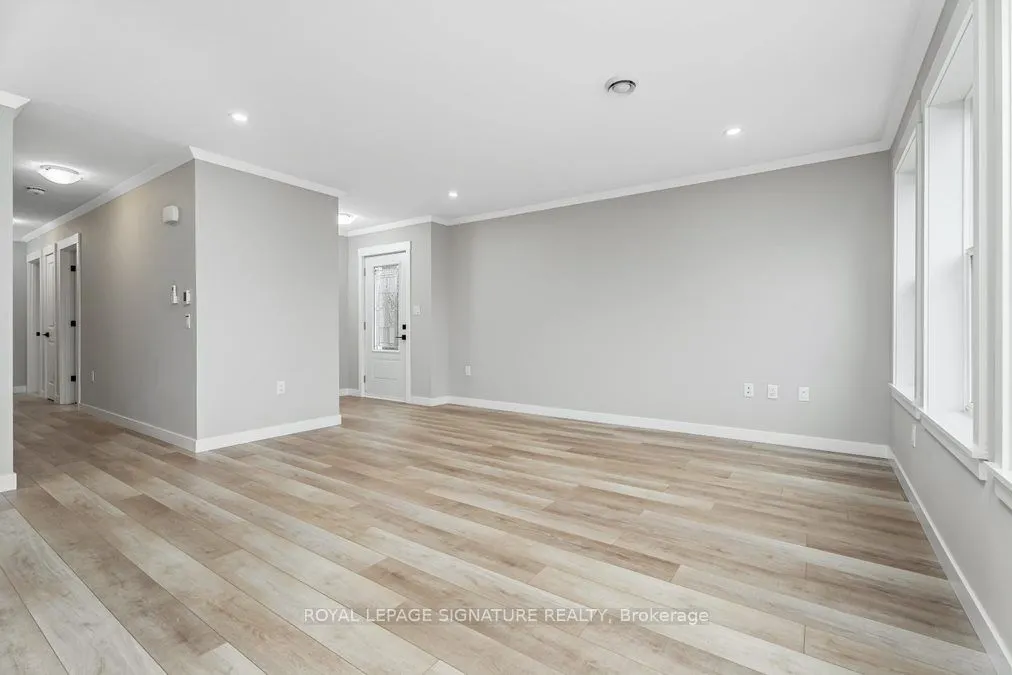 18 Briarwood Place