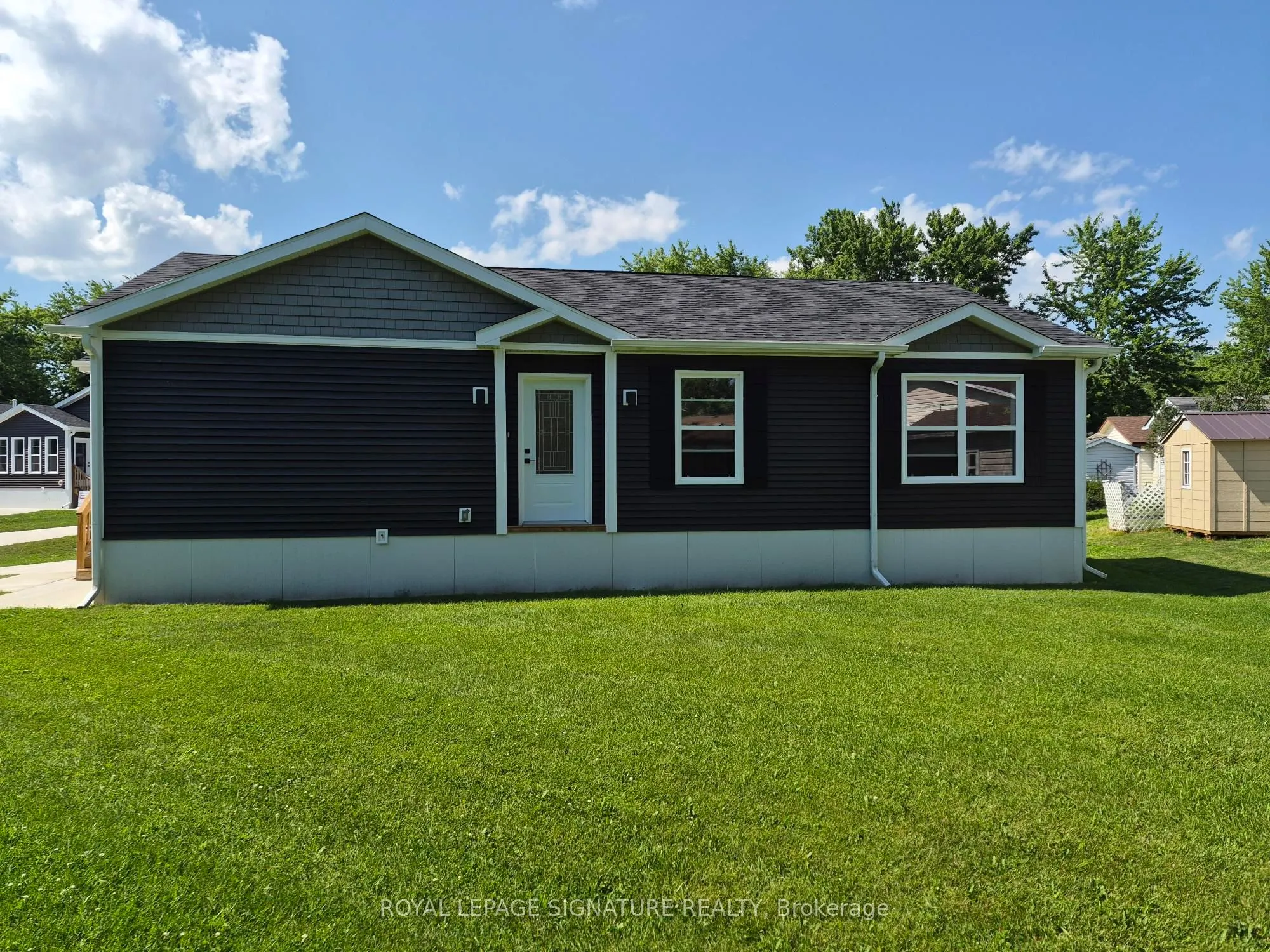 18 Briarwood Place