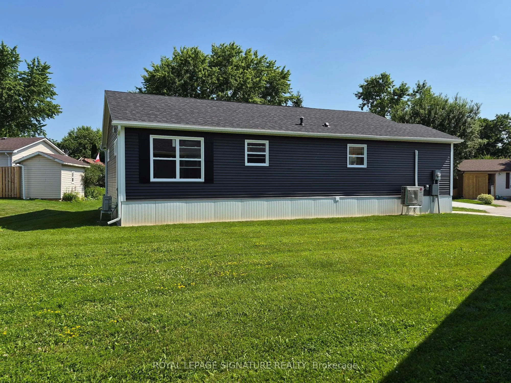 18 Briarwood Place