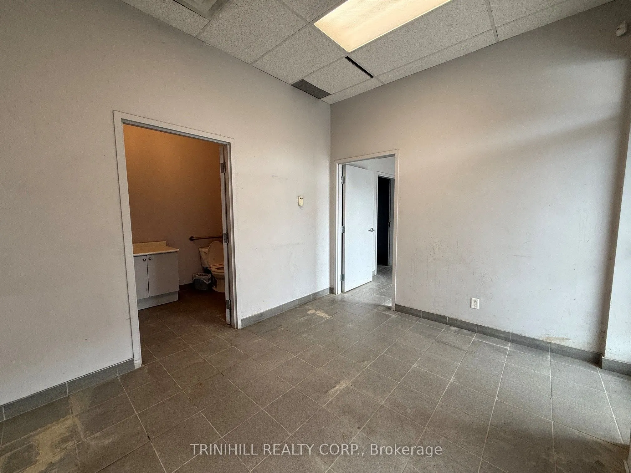 4160 Steeles Avenue W #7