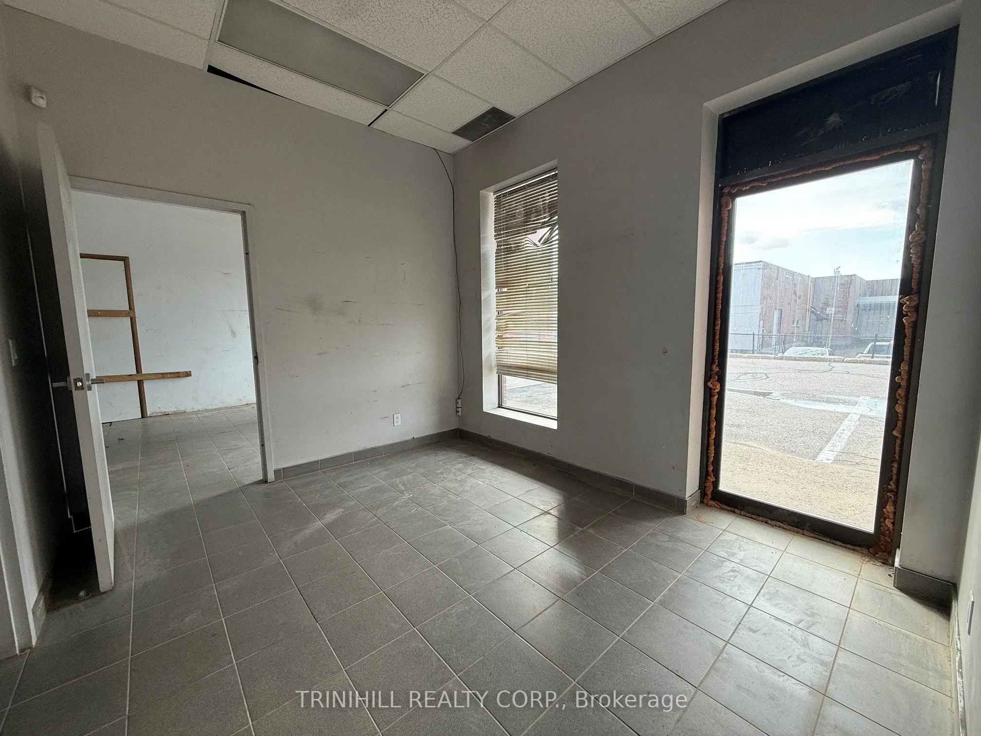 4160 Steeles Avenue W #7