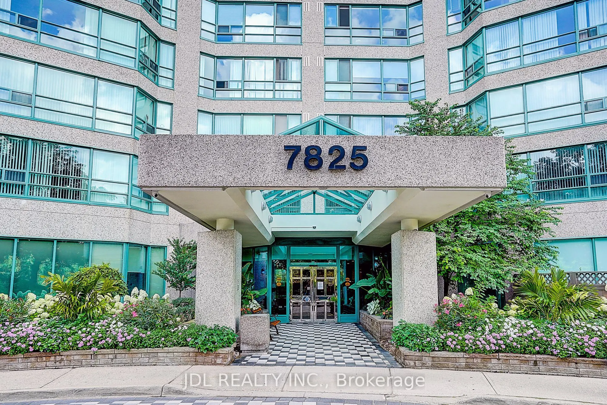 7825 Bayview Avenue #219