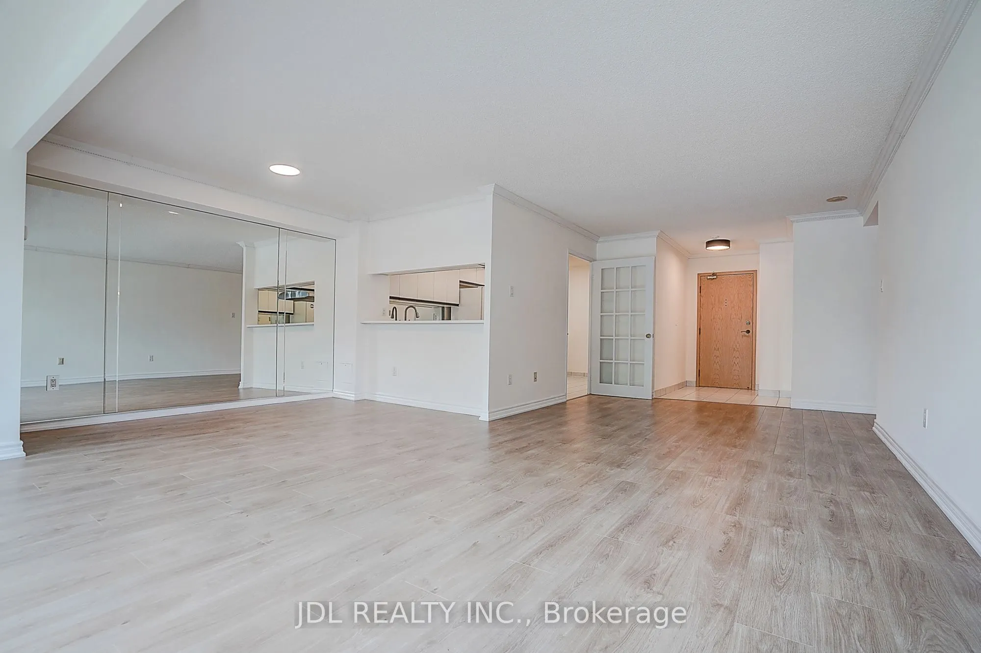 7825 Bayview Avenue #219