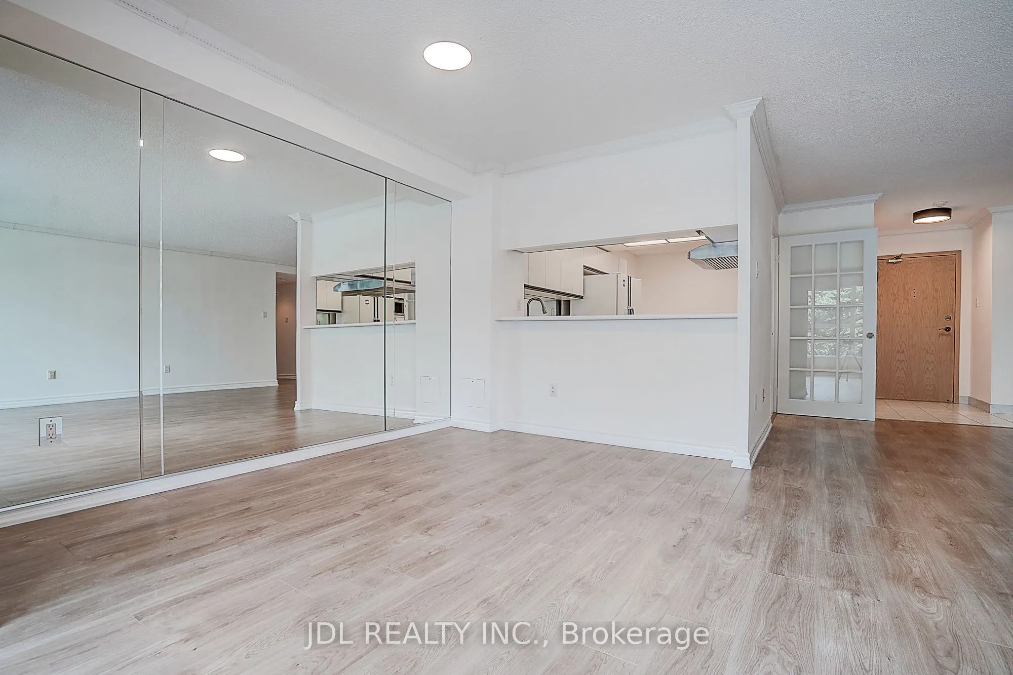 7825 Bayview Avenue #219