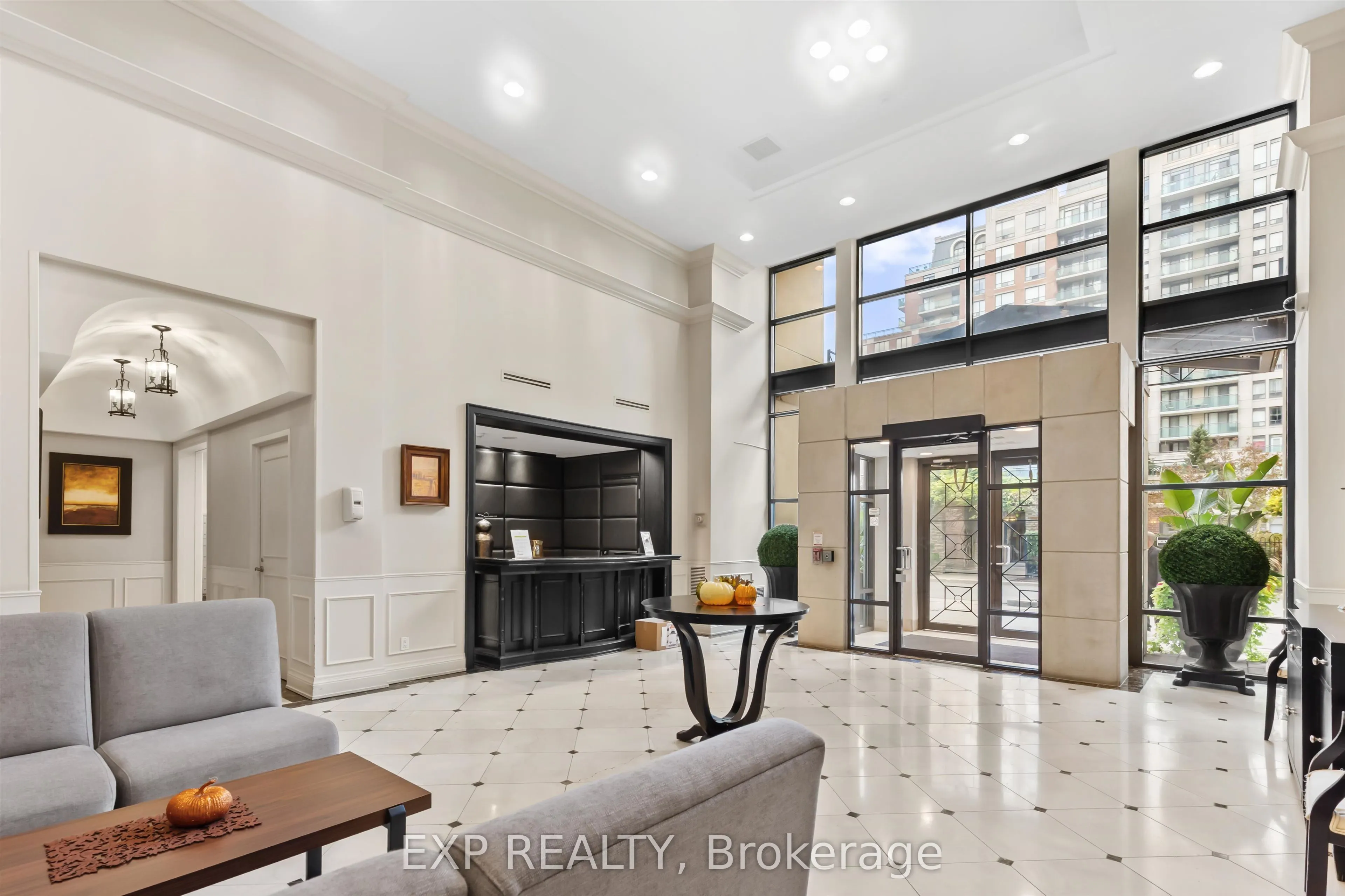 350 Red Maple Road #1214