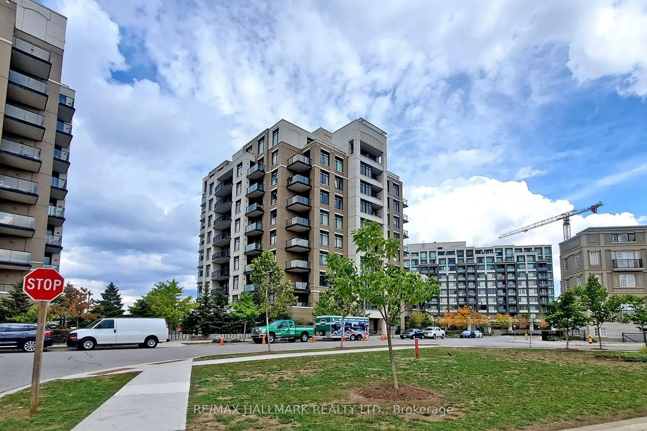111 Upper Duke Crescent #610
