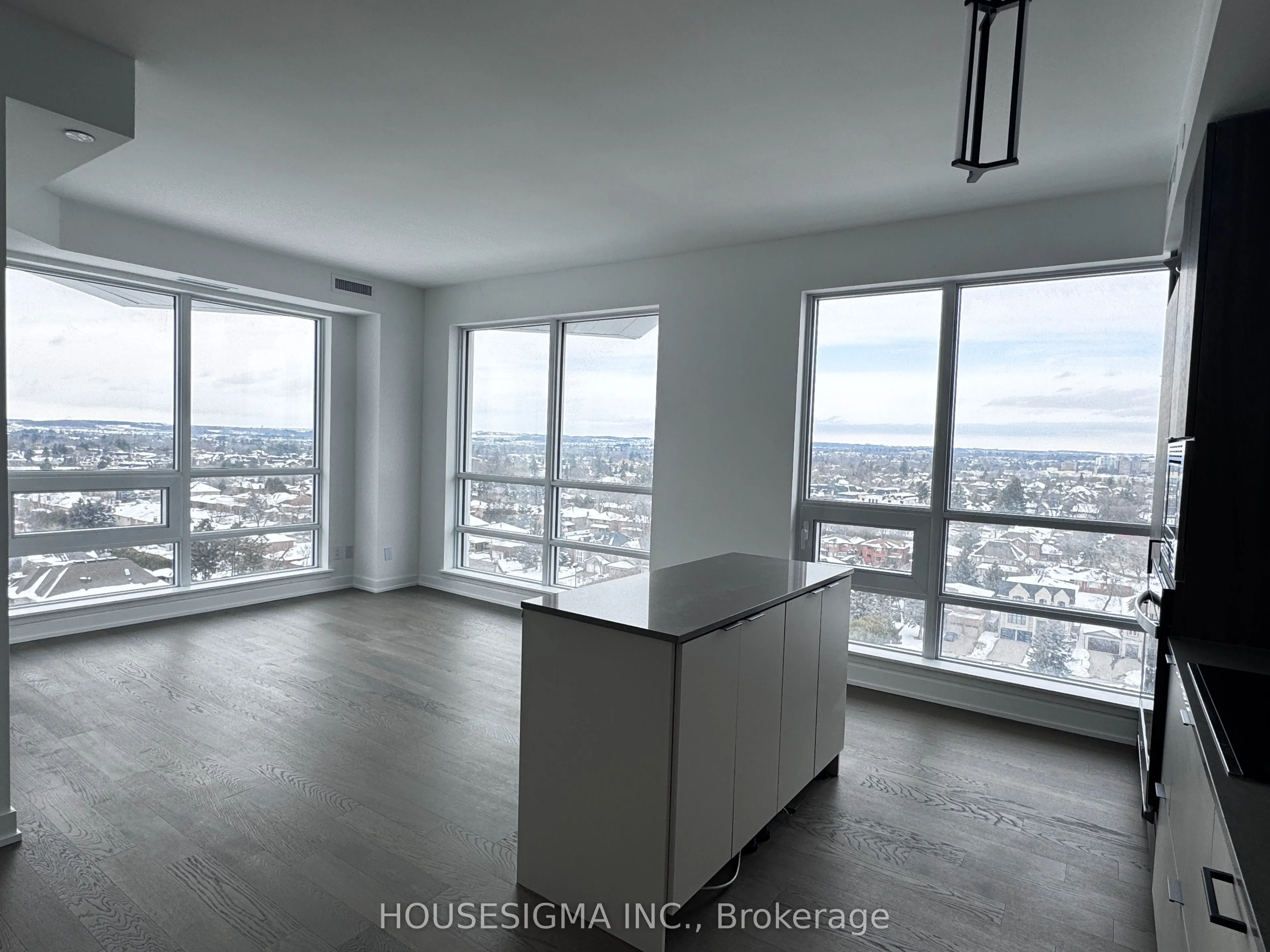 8888 Yonge Street #1002