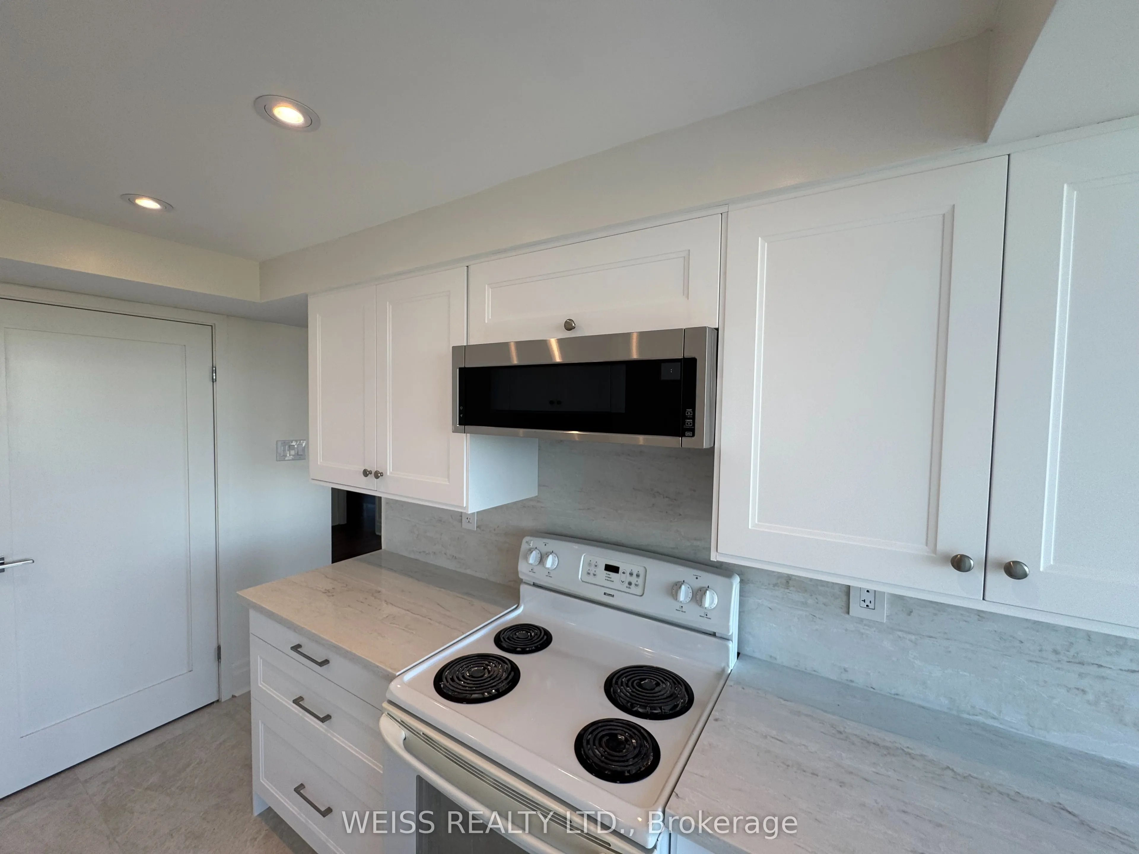7460 Bathurst Street #904