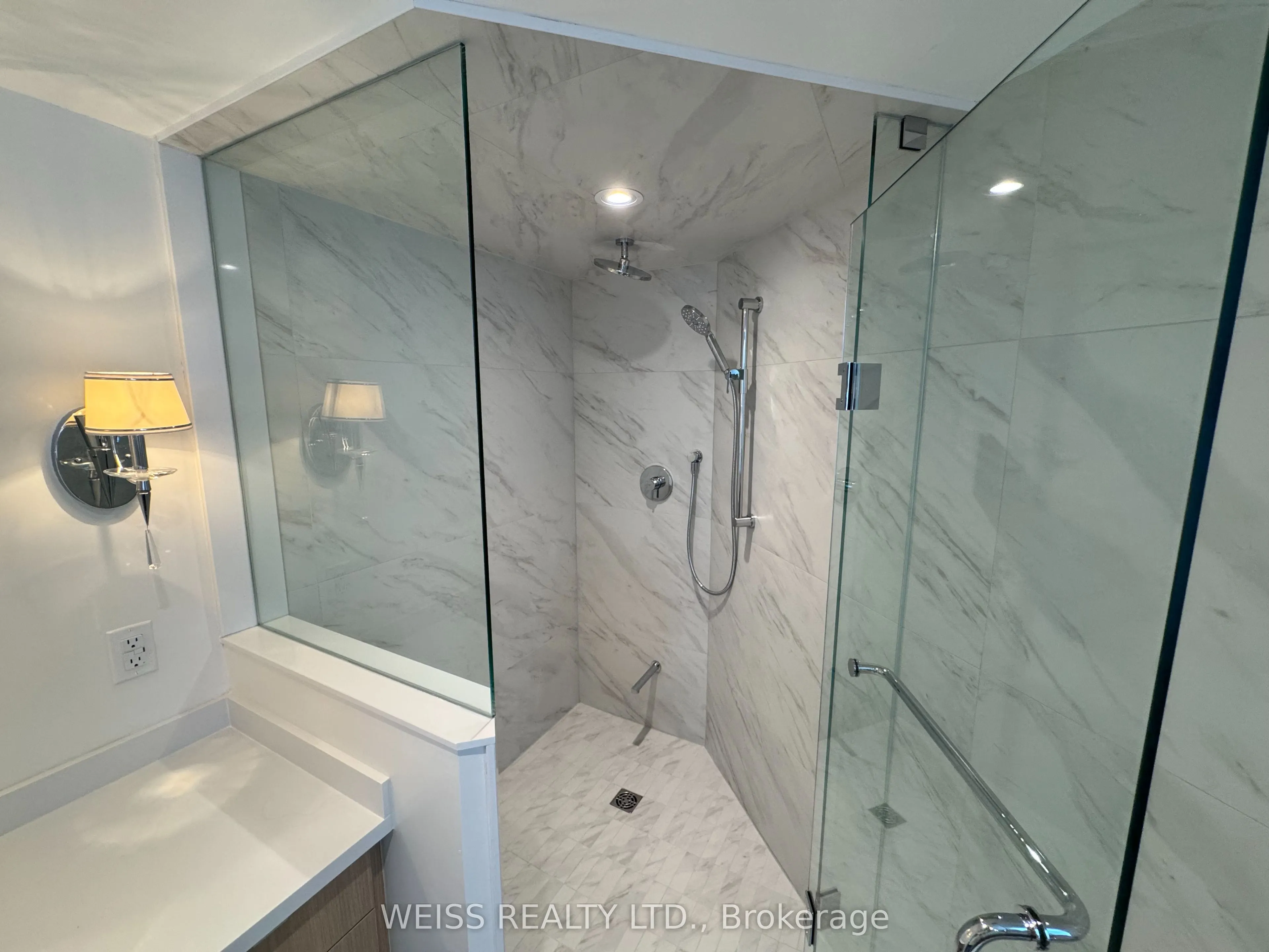 7460 Bathurst Street #904