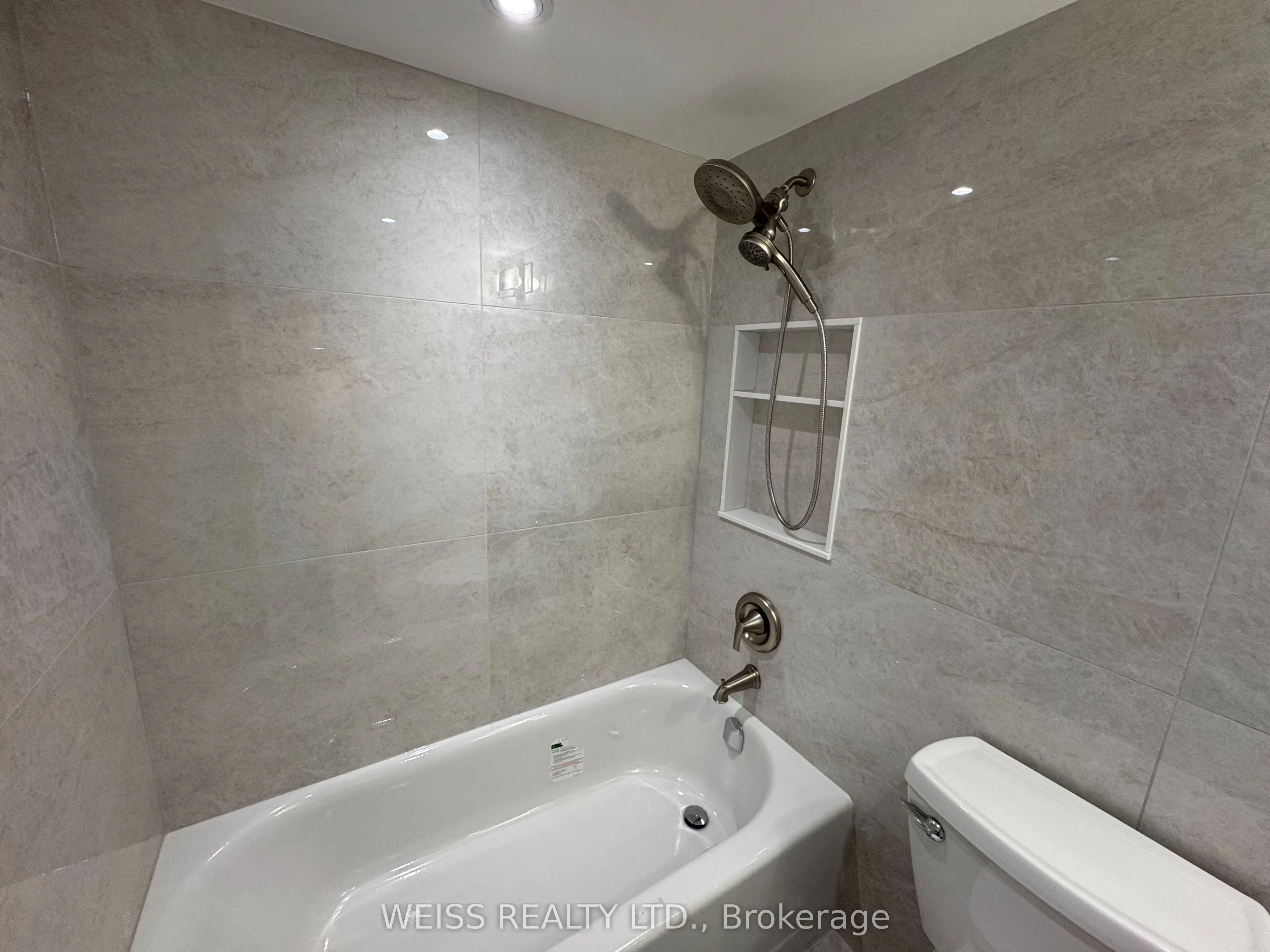 7460 Bathurst Street #904