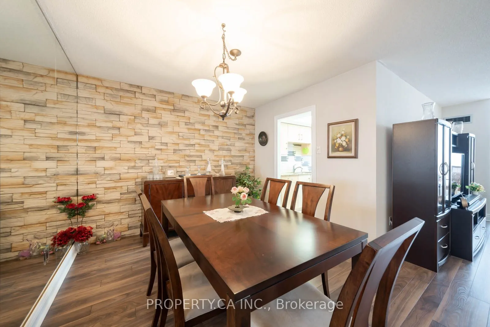 7460 Bathurst Street #605