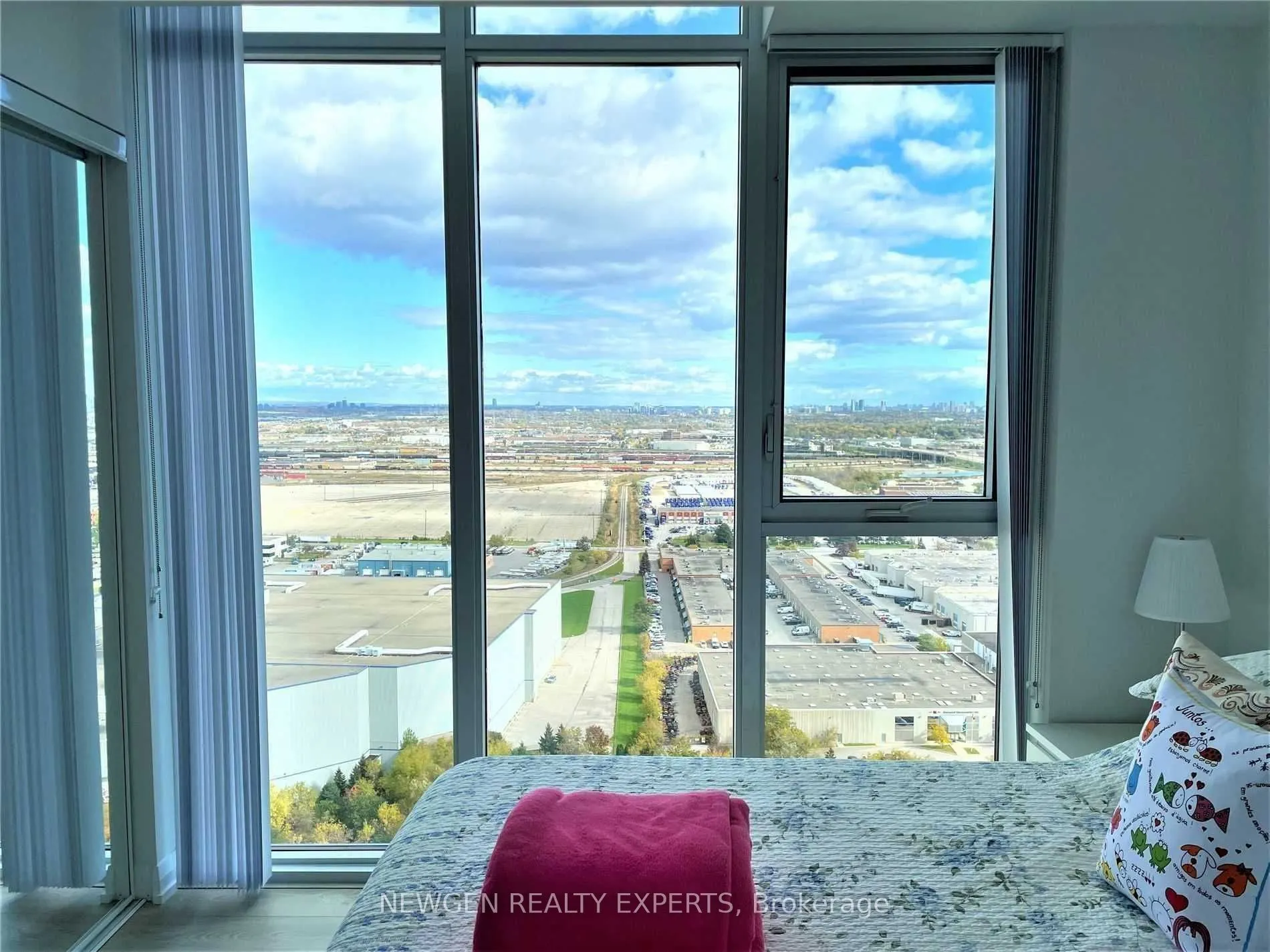 7895 Jane Street #2815
