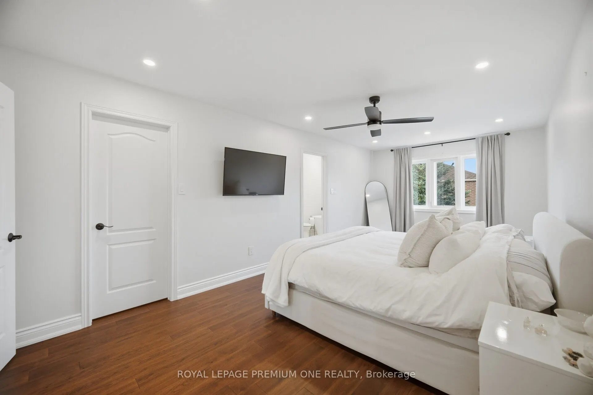 169 Venice Gate Drive