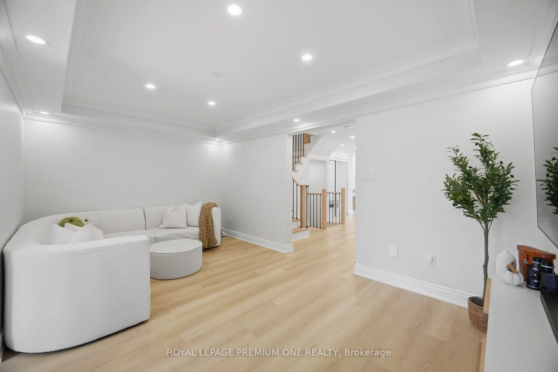 169 Venice Gate Drive