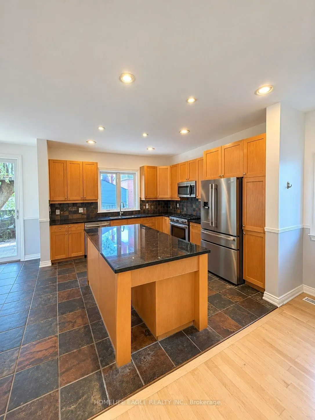 10 Wildwood Avenue