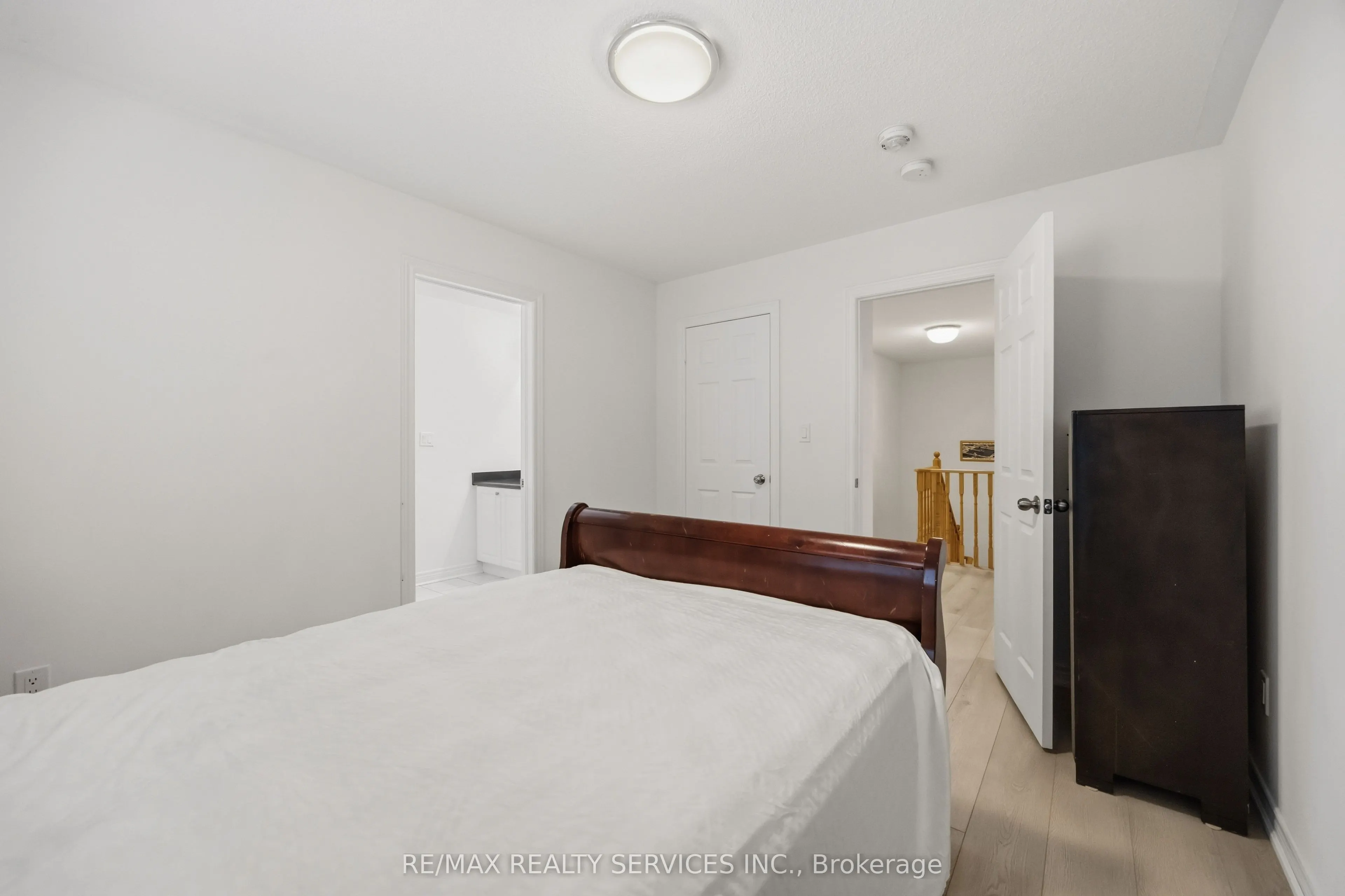 104 Sharpe Crescent