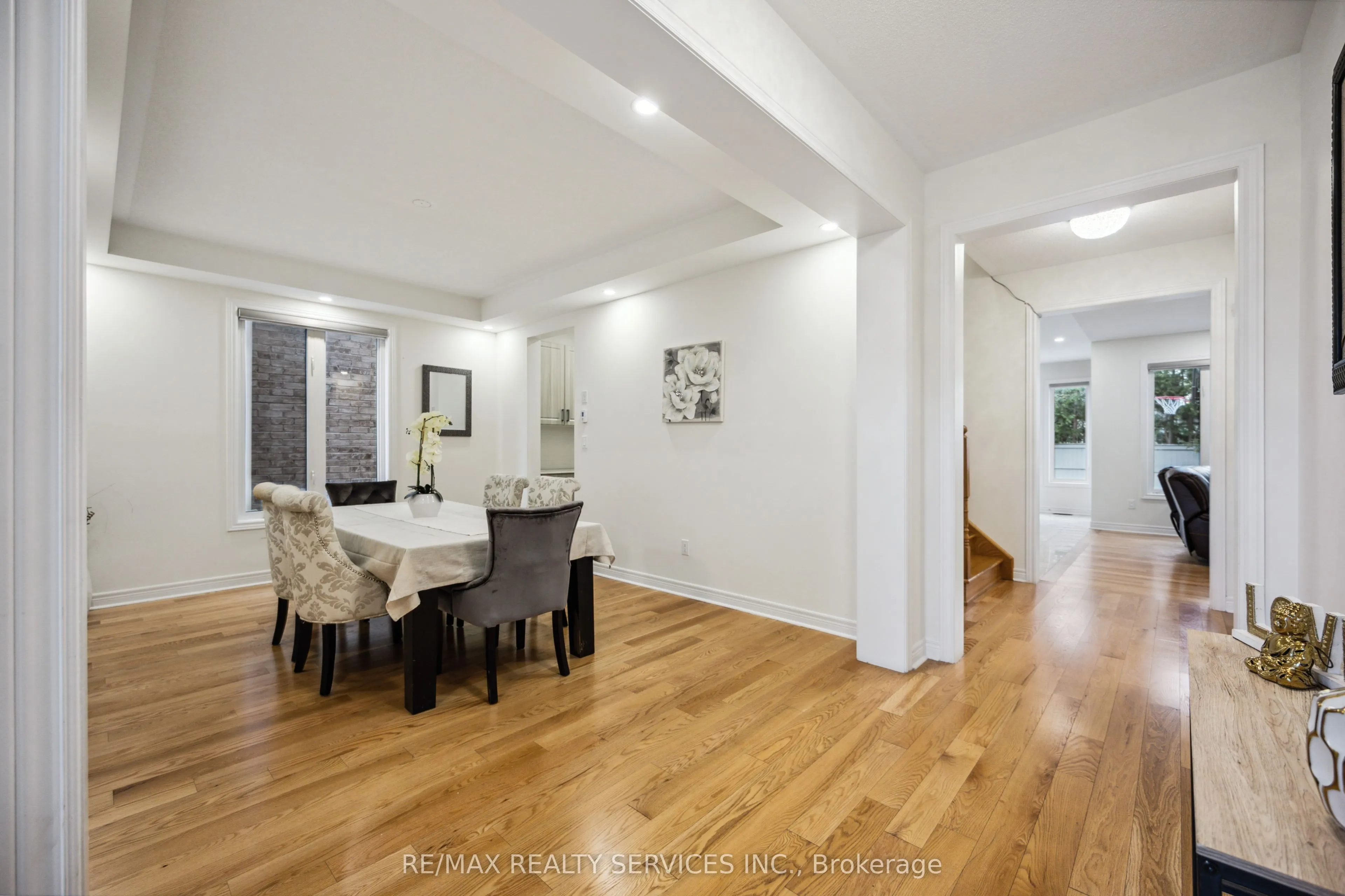104 Sharpe Crescent