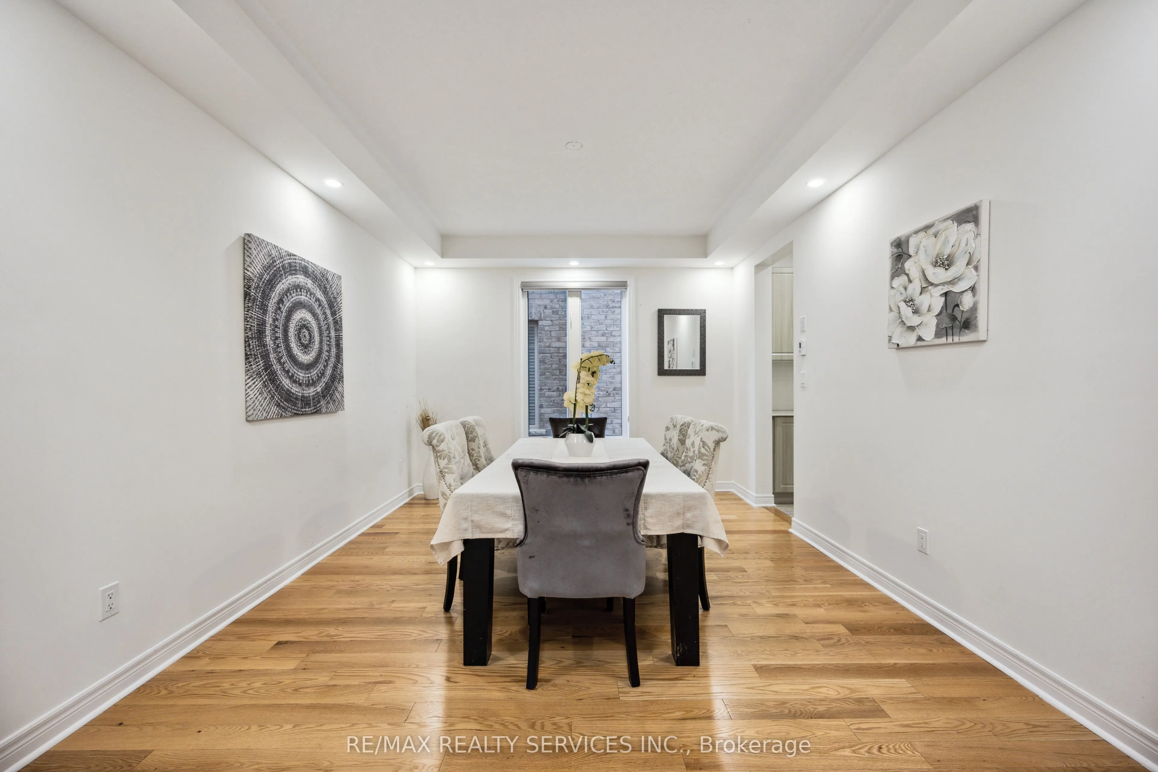 104 Sharpe Crescent