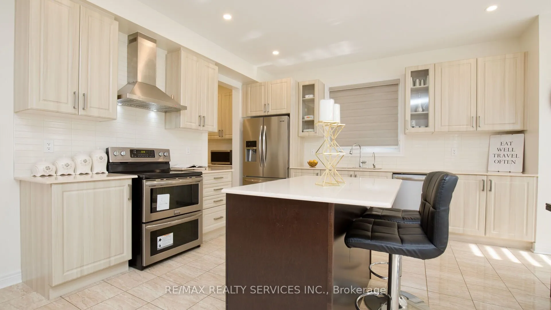 104 Sharpe Crescent