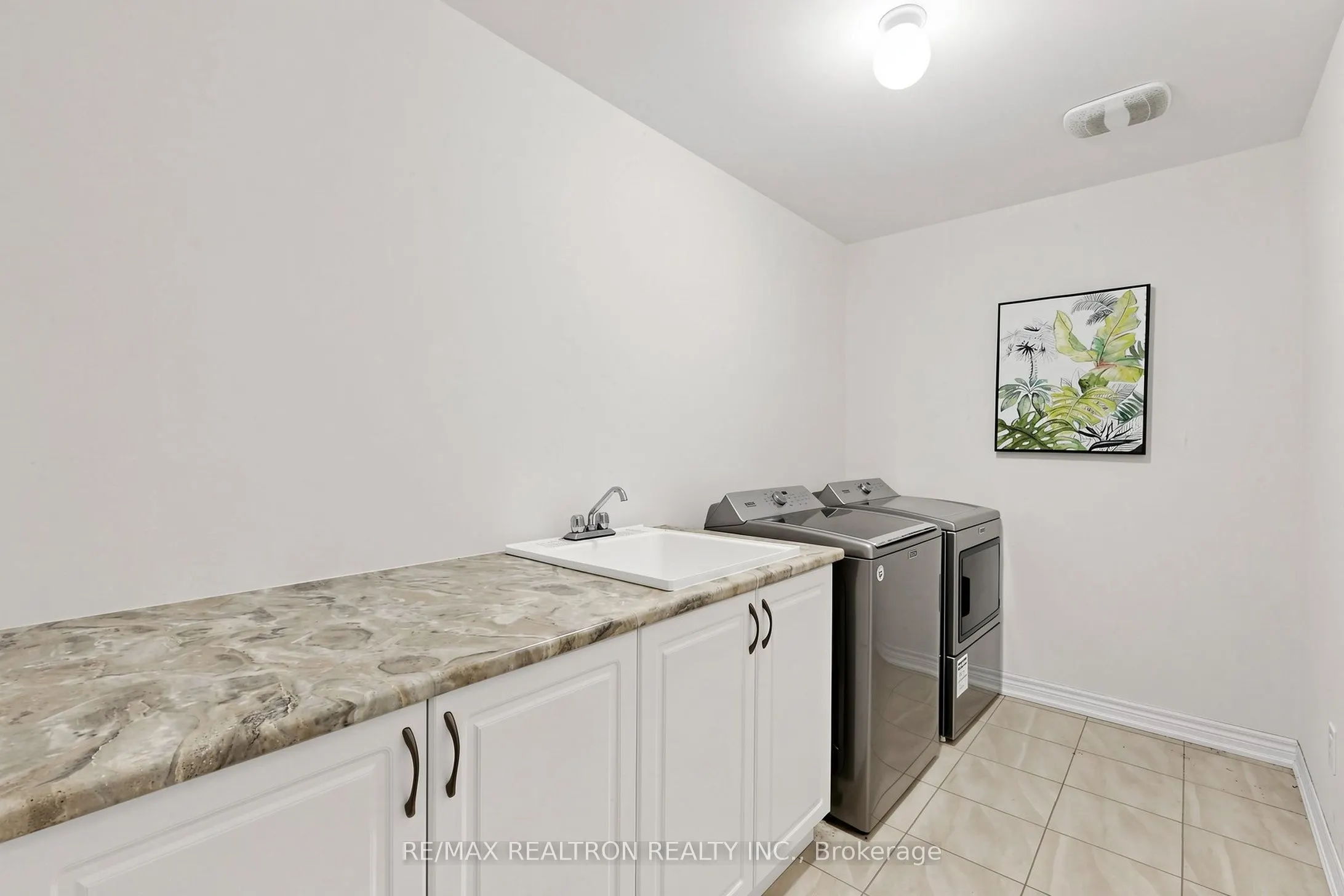 1003 Green Street
