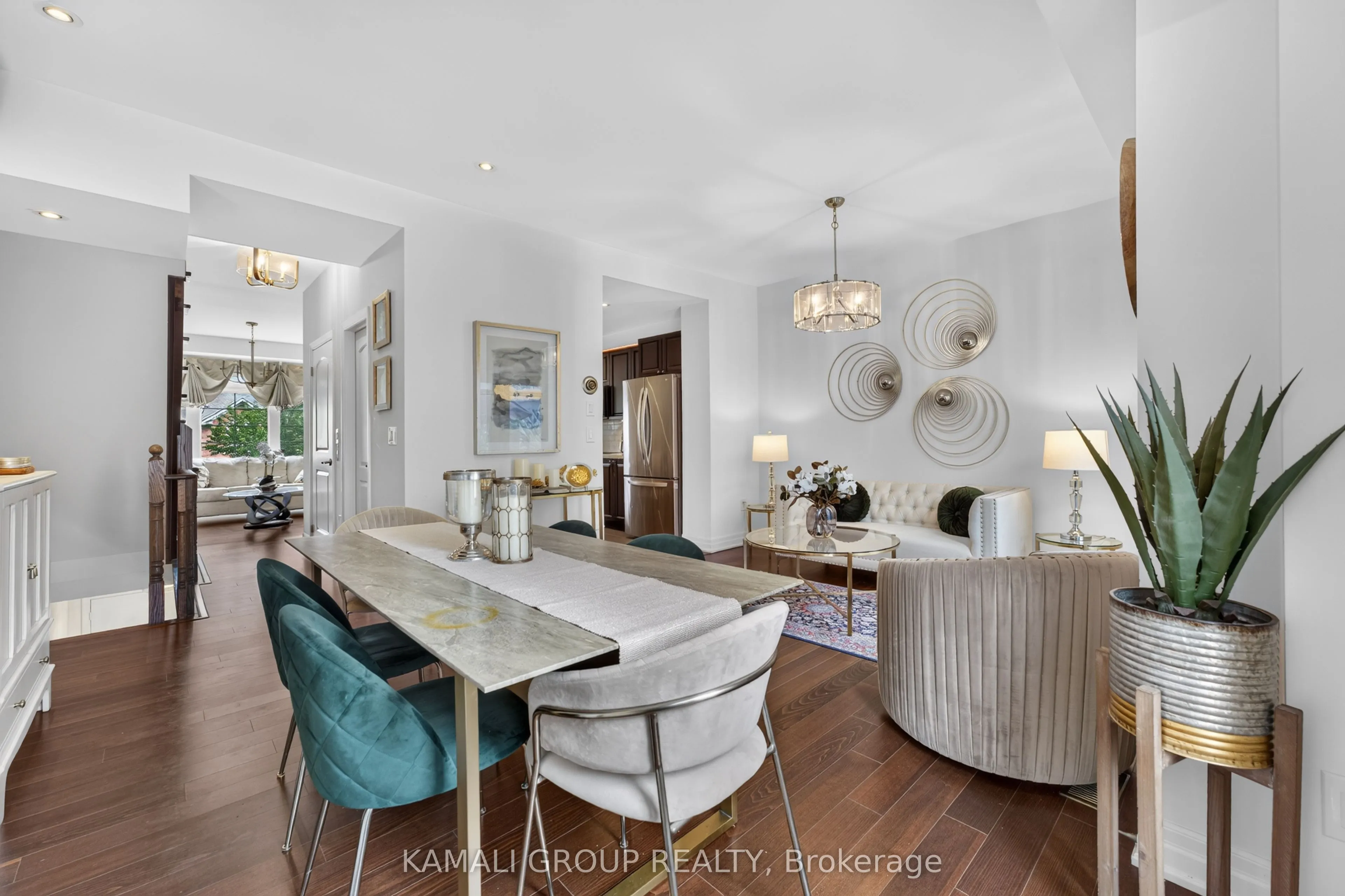 39 Beverley Glen Boulevard #46