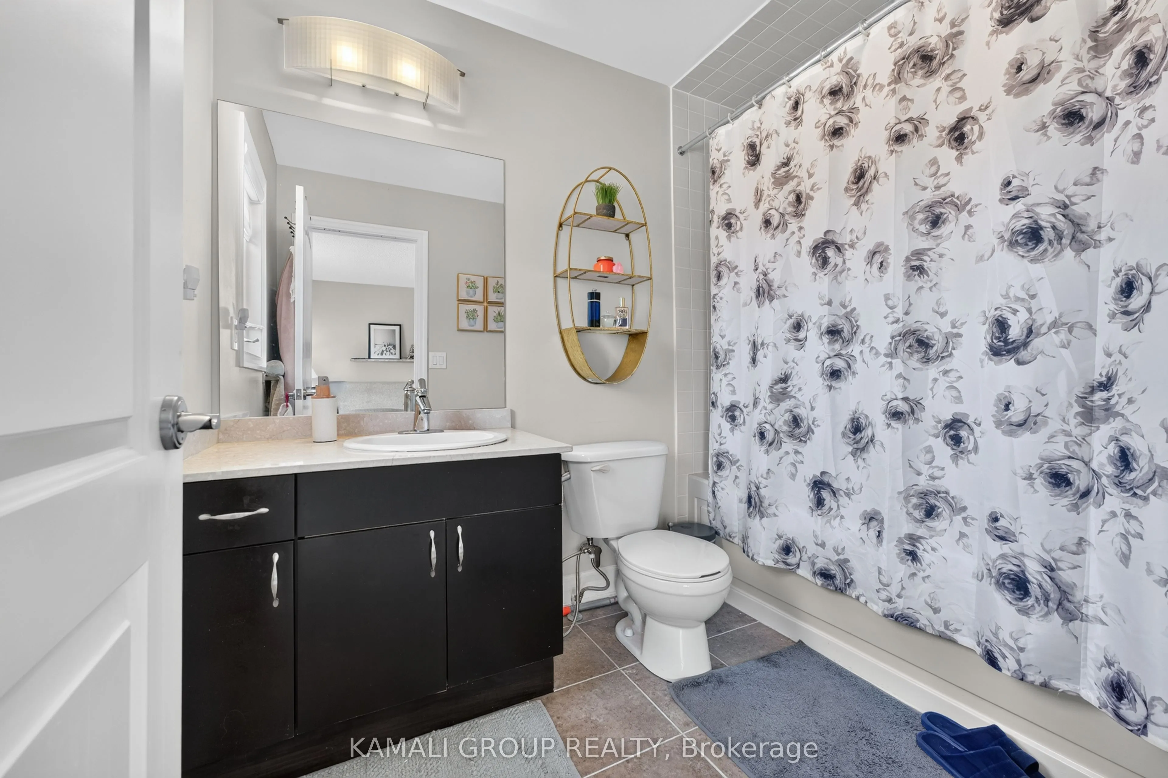 39 Beverley Glen Boulevard #46