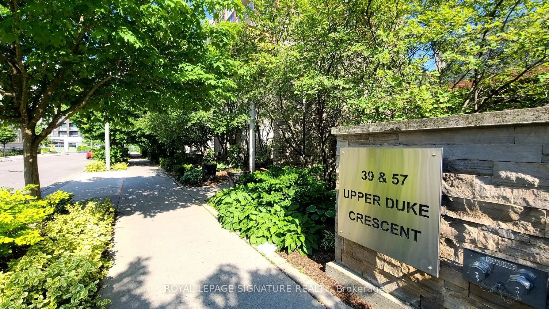 57 Upper Duke Crescent #512