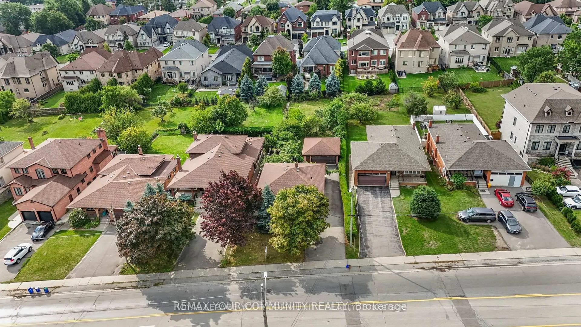 221 Elgin Mills Road W