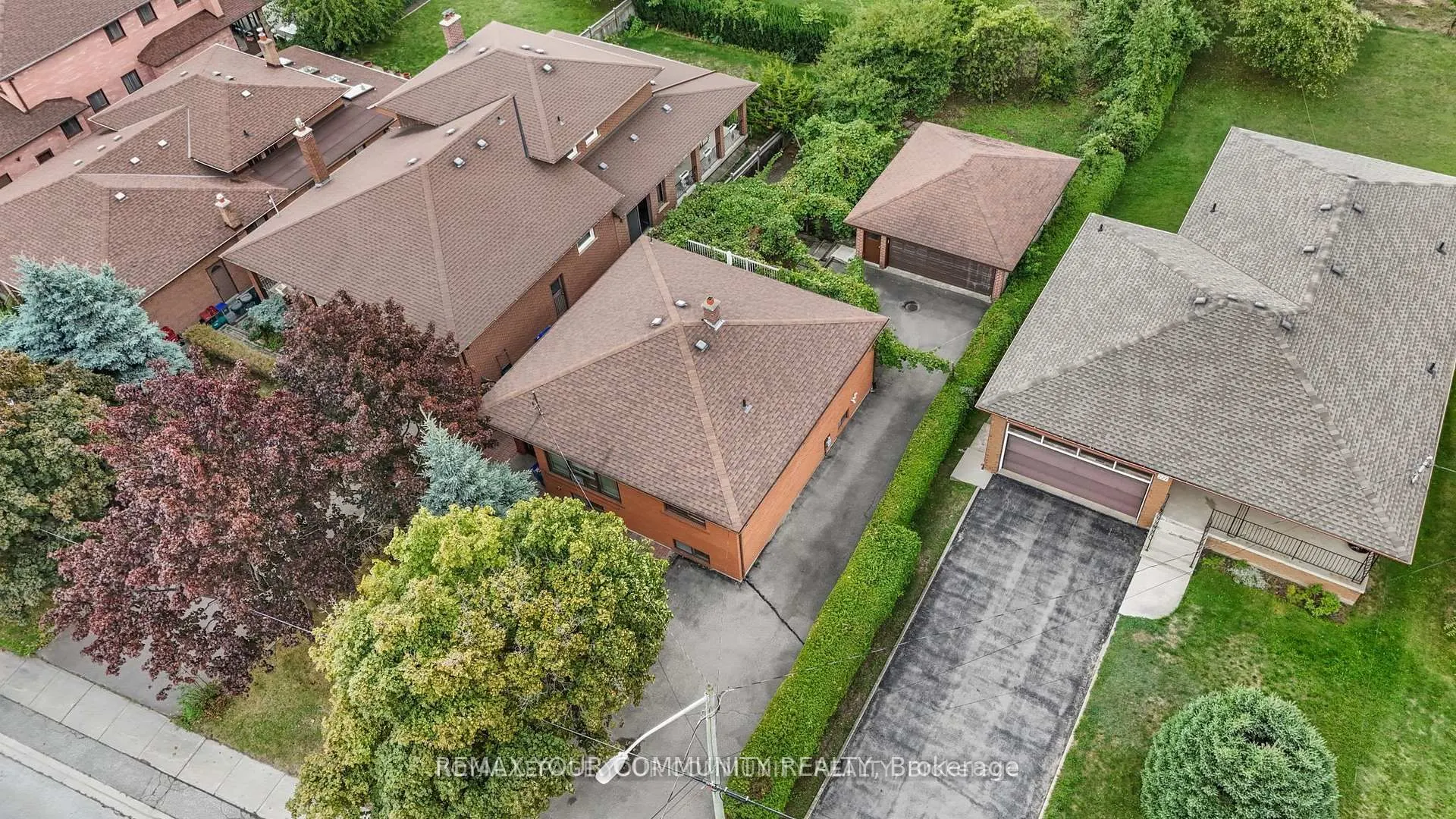 221 Elgin Mills Road W