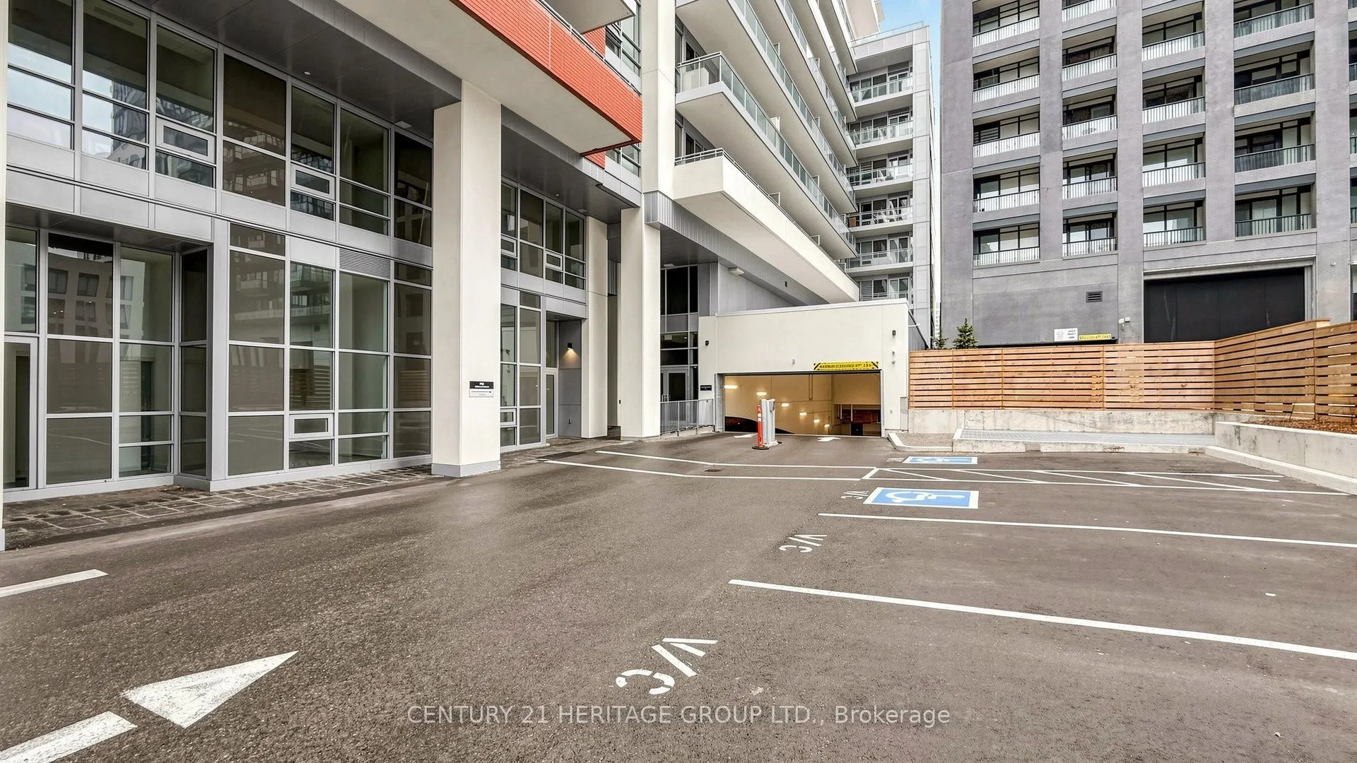 8888 Yonge Street #622