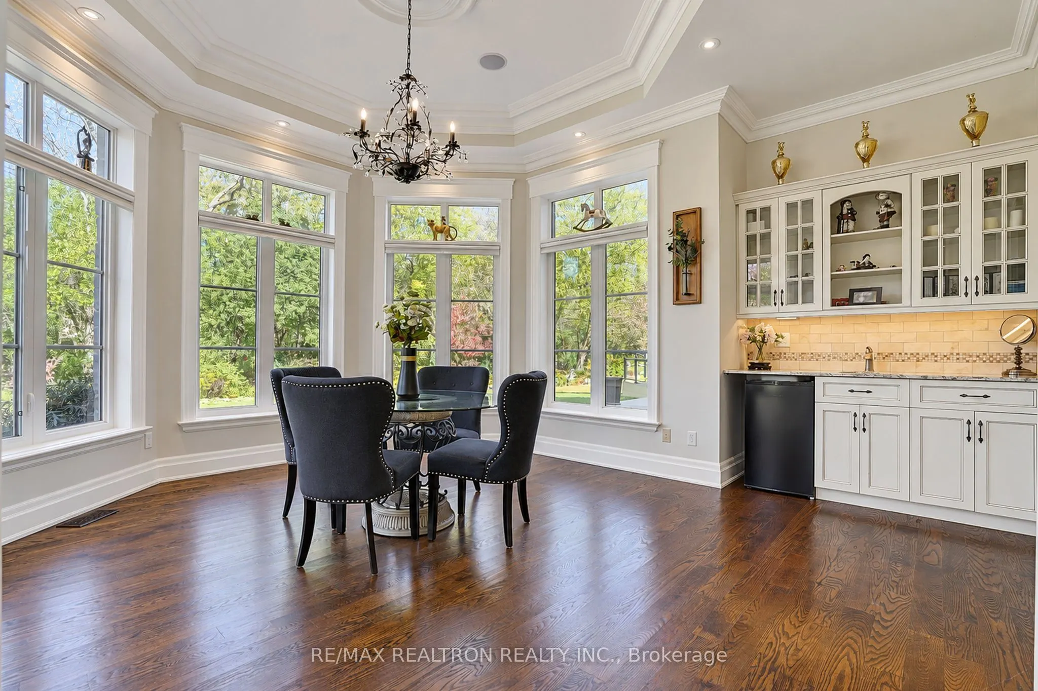 2 Beau Court