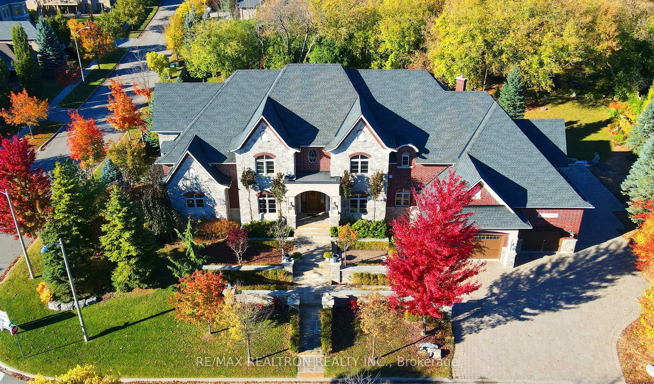 2 Beau Court