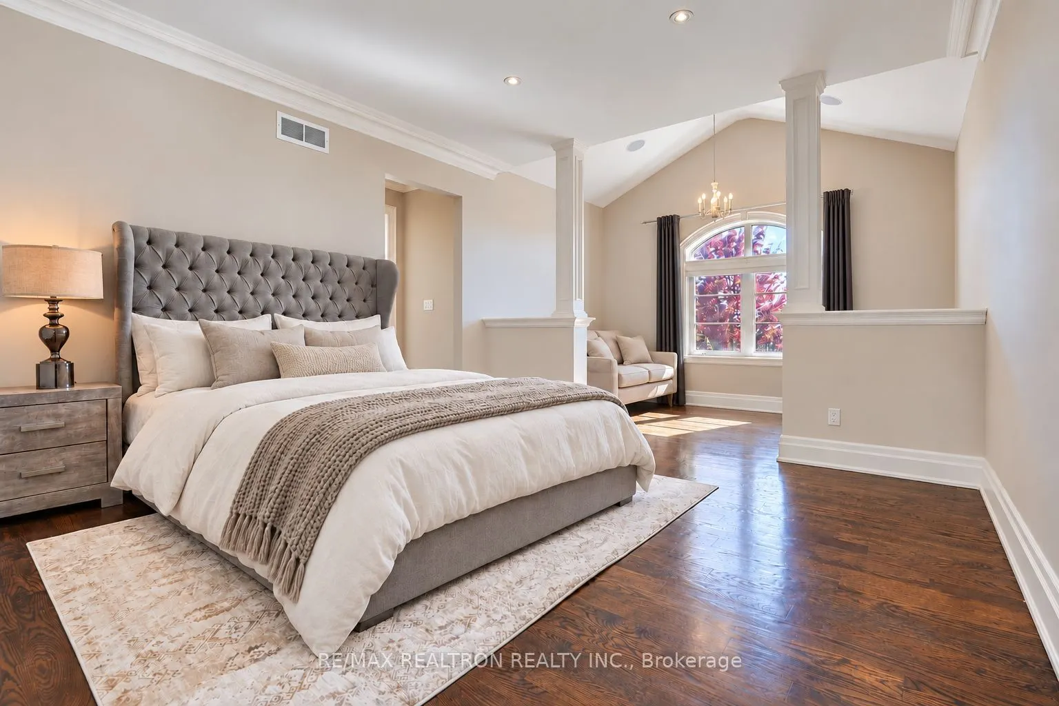 2 Beau Court